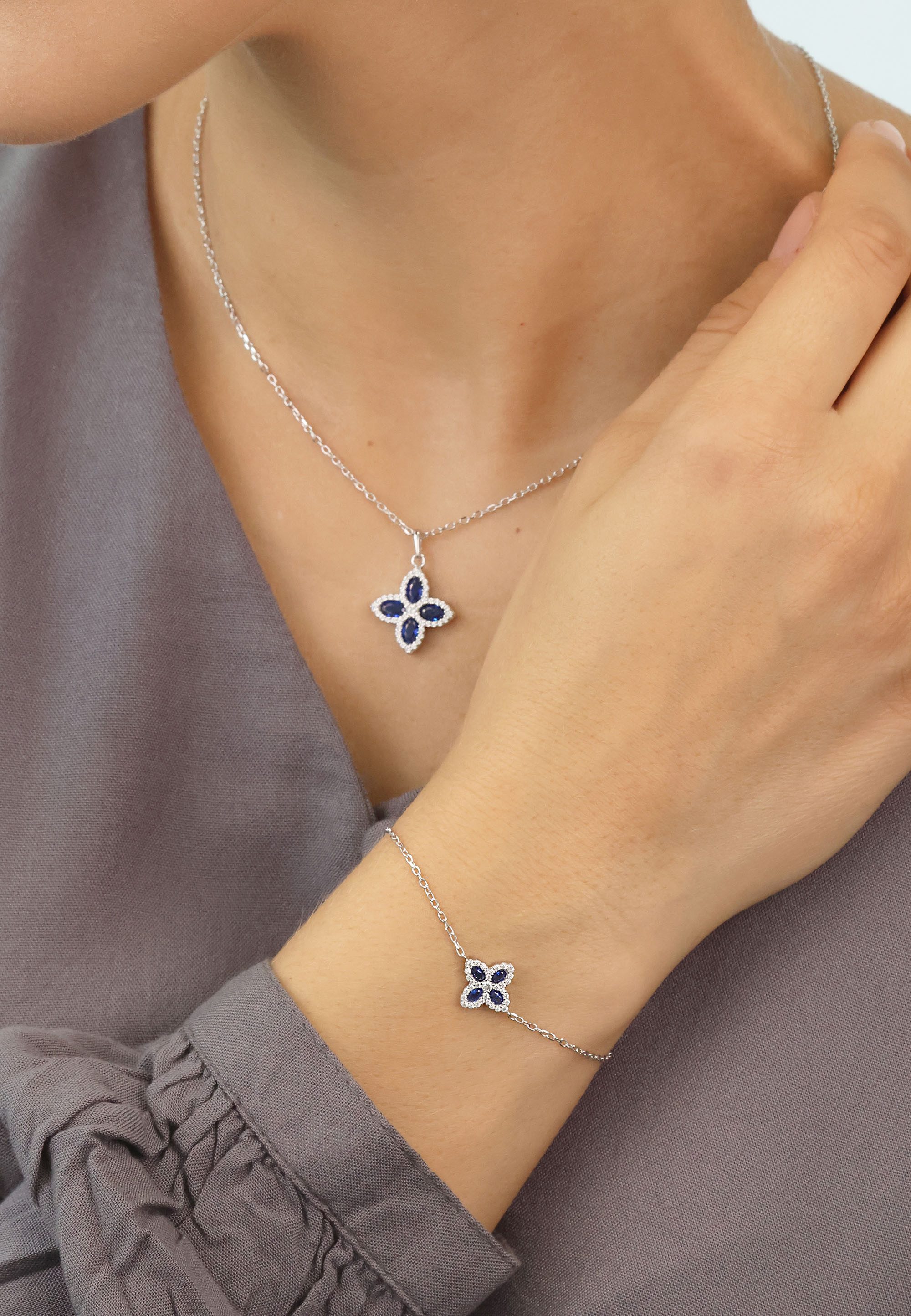 NANA KAY Armband Pretty Petals, mit frarblosem Stein und blauem Stein