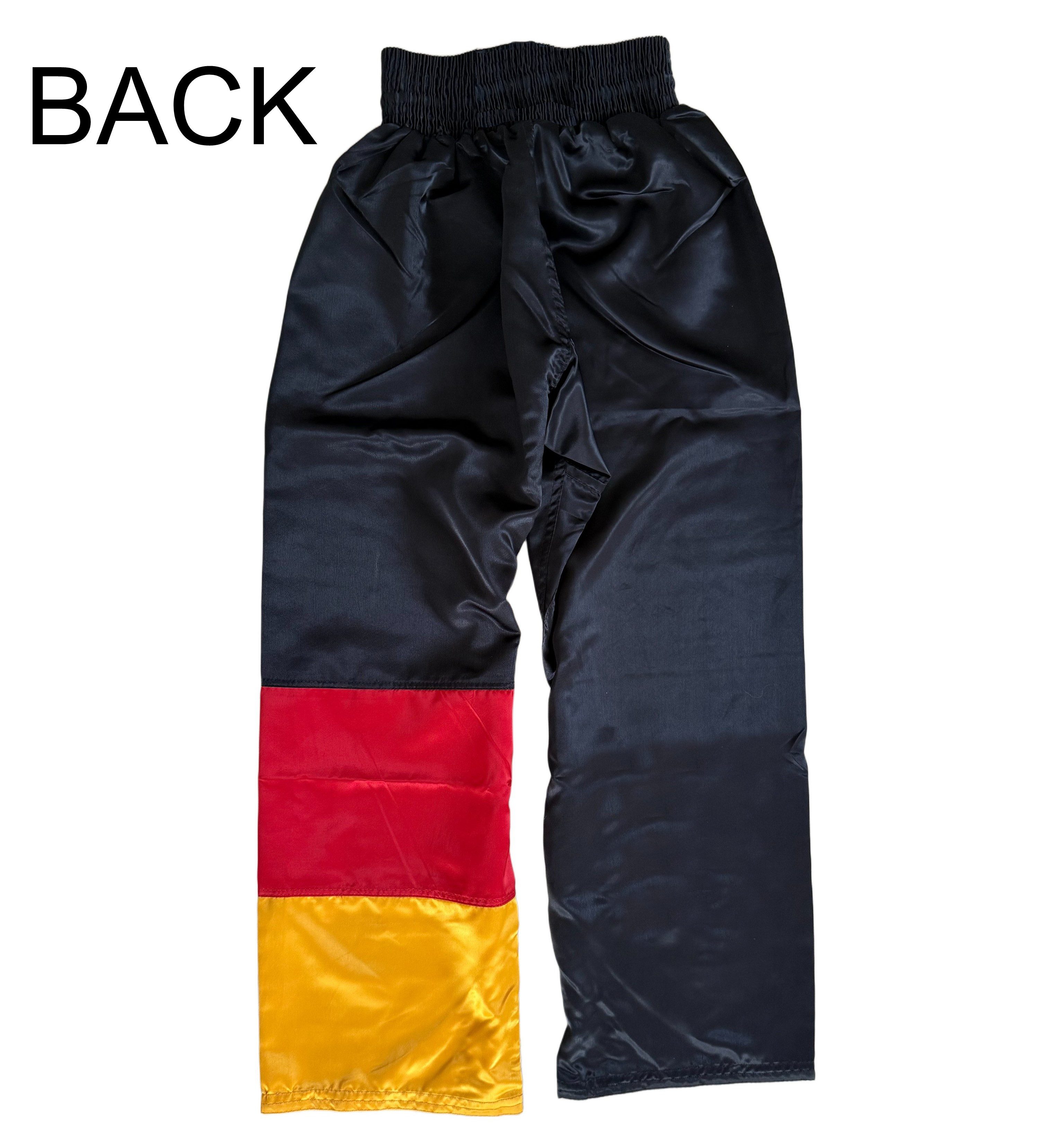 BAY-Sports Sporthose Kickboxhose GERMANY BRD Hose lang Kickboxen Kampfsport lange, leichte, locker sitzende Trainingshose, Schwarz/Rot/Gold