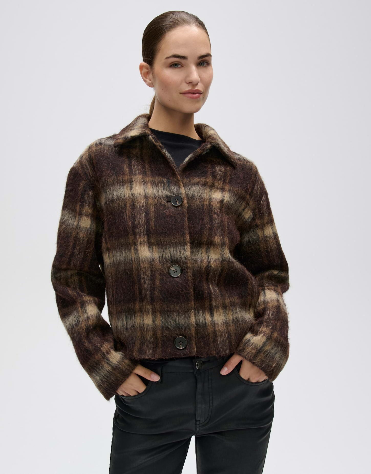 OPUS Kurzjacke Hakaro heritage aus fließender Webware Lockere Passform für stilvolle und bequeme Alltagslooks