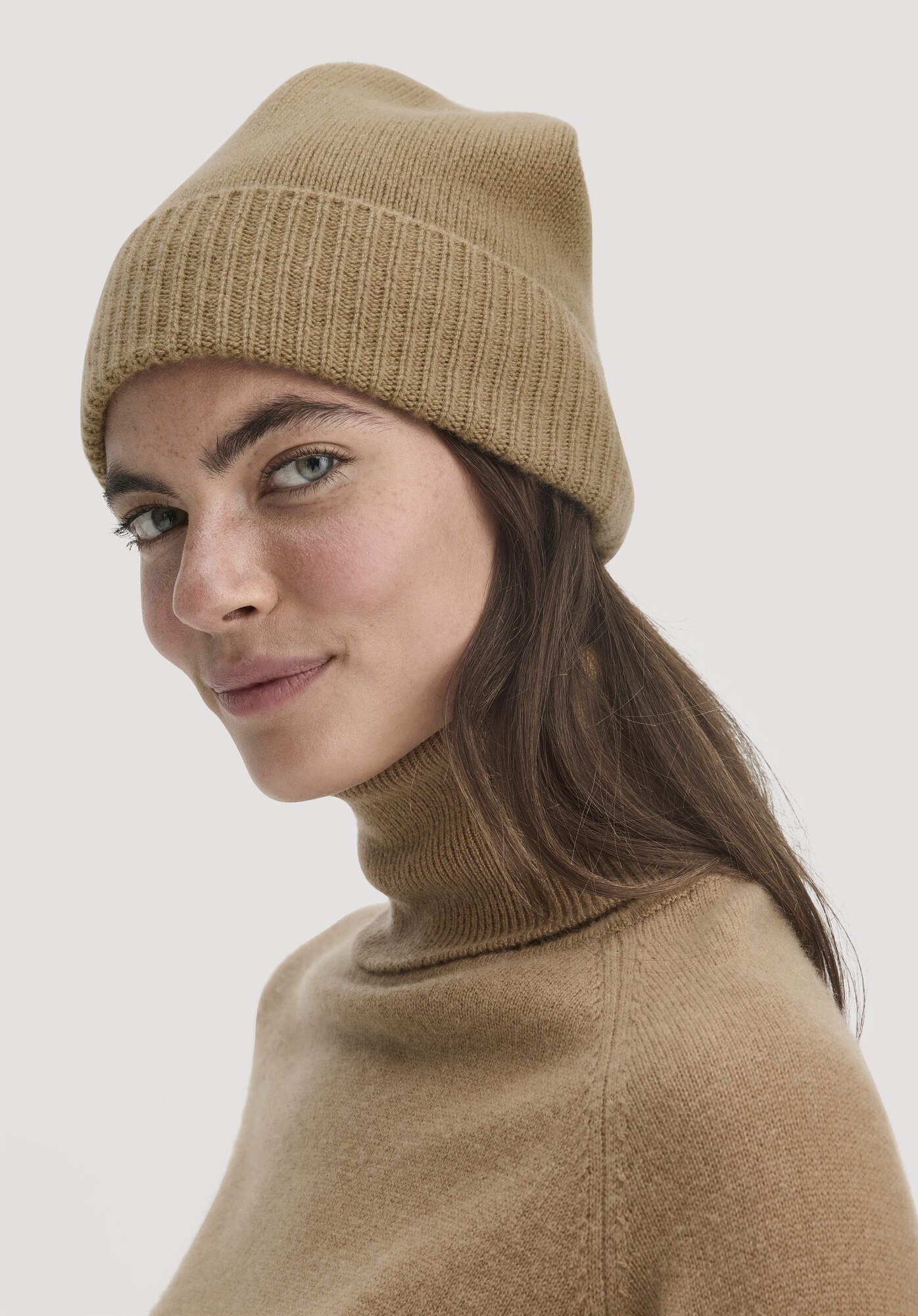 Hessnatur Strickmütze BetterRecycling aus reinem Kaschmir (1-St)