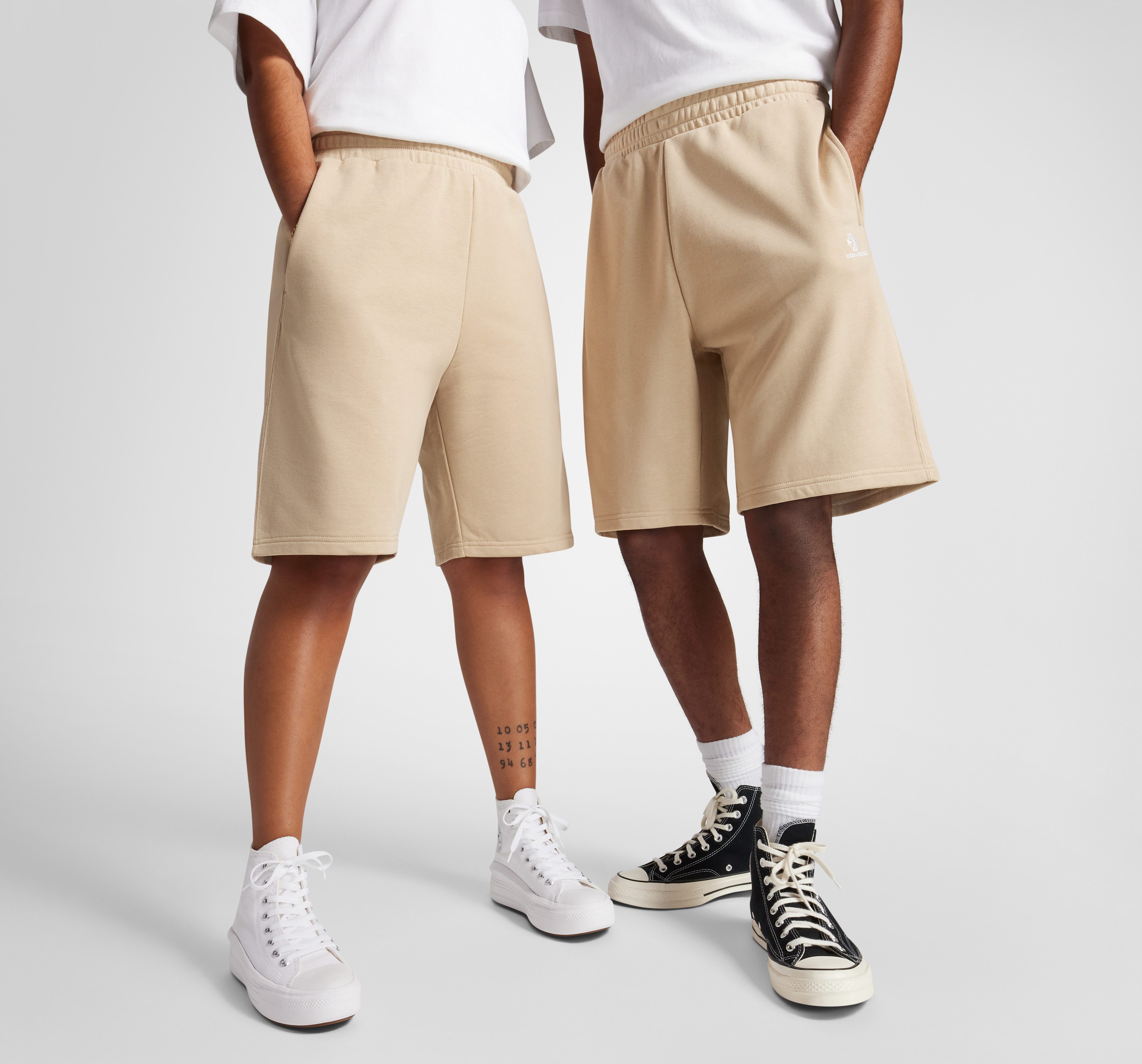 Converse Sweatshorts EMBROIDERED STAR CHEVRON STANDARD-FIT günstig online kaufen