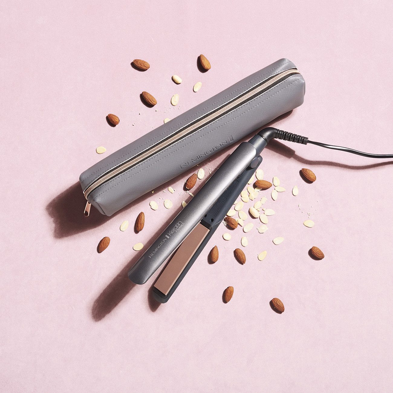 Remington Glätteisen S8598 Keratin Protect, Glätteisen, 5 Temperaturstufen, Schnellaufheizung, Überhitzungsschutz – Bild 2 von 5