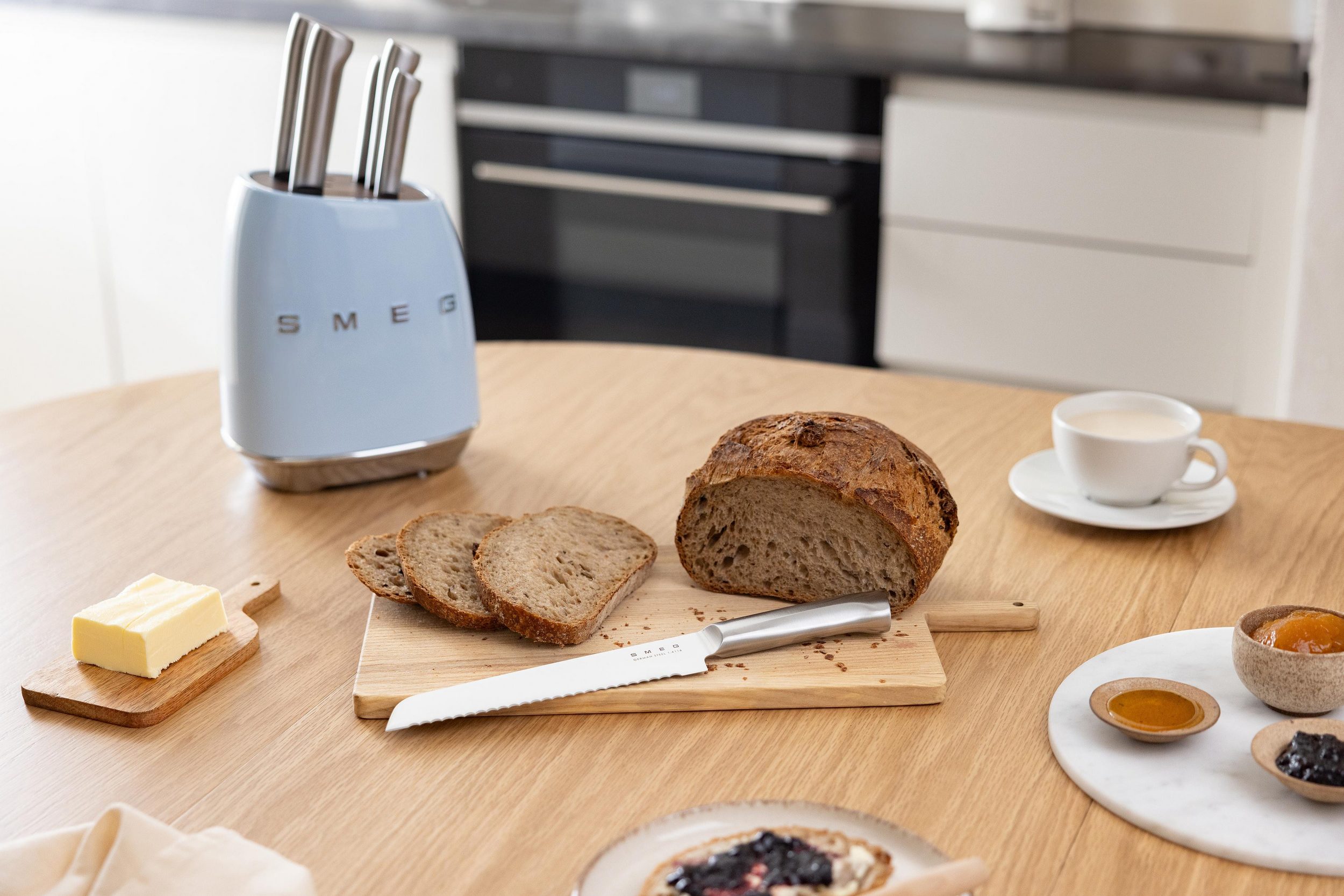 Smeg Messerblock Smeg Messerblock bestückt mit 6 Küchenmessern Pastellblau KBSF02PB