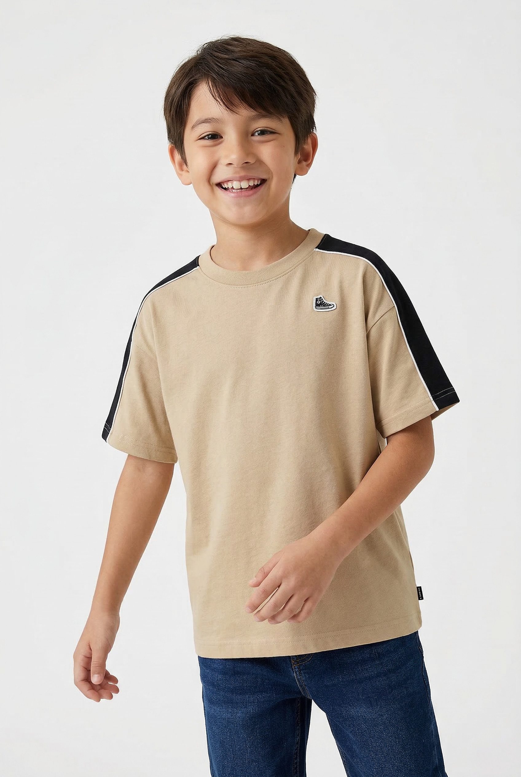 Converse T-Shirt CNVB BLEACHER SNEAKER TEE für Kinder und Jugendliche, Kurzarmdesign, sportlicher Stil