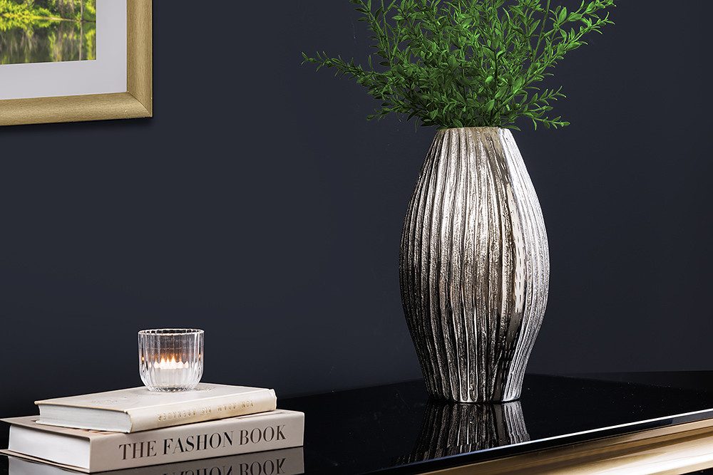 riess-ambiente Dekovase ELEGANCE 35cm silber antik · Blumenvase aus Metall fürs Wohnzimmer (Einzelartikel, 1 St), Tischdeko · handmade · Hammerschlag Design · Accessoire