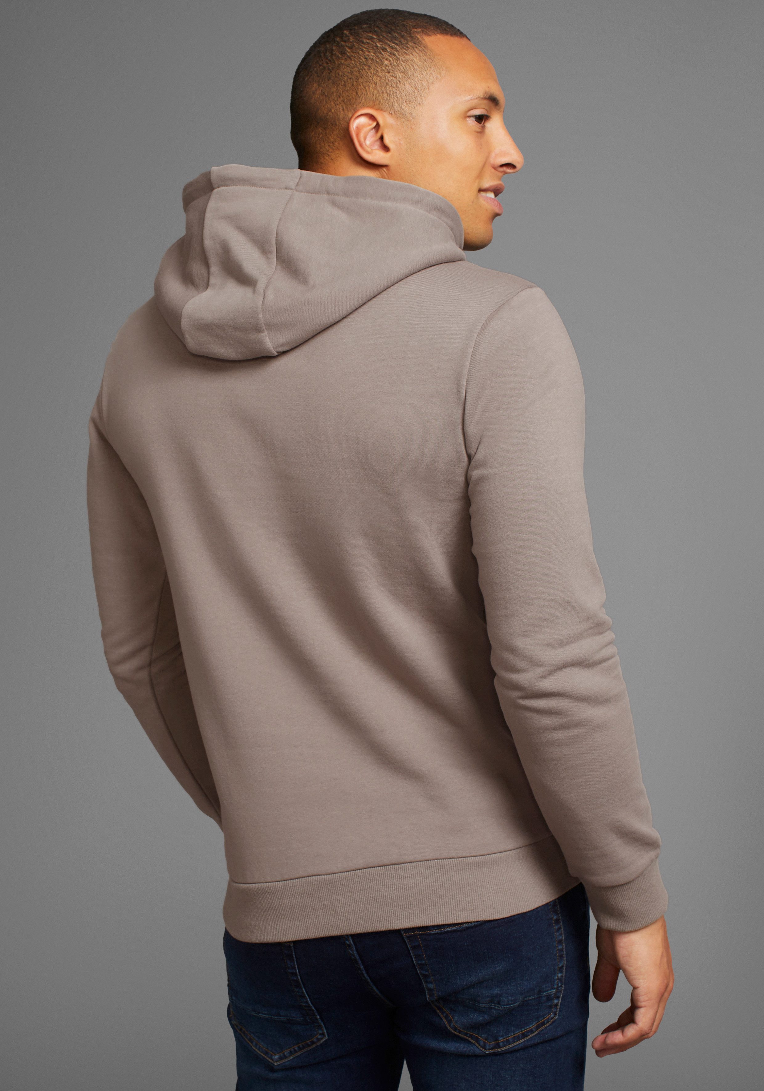 Bruno Banani Kapuzensweatshirt mit modernem Logodruck günstig online kaufen