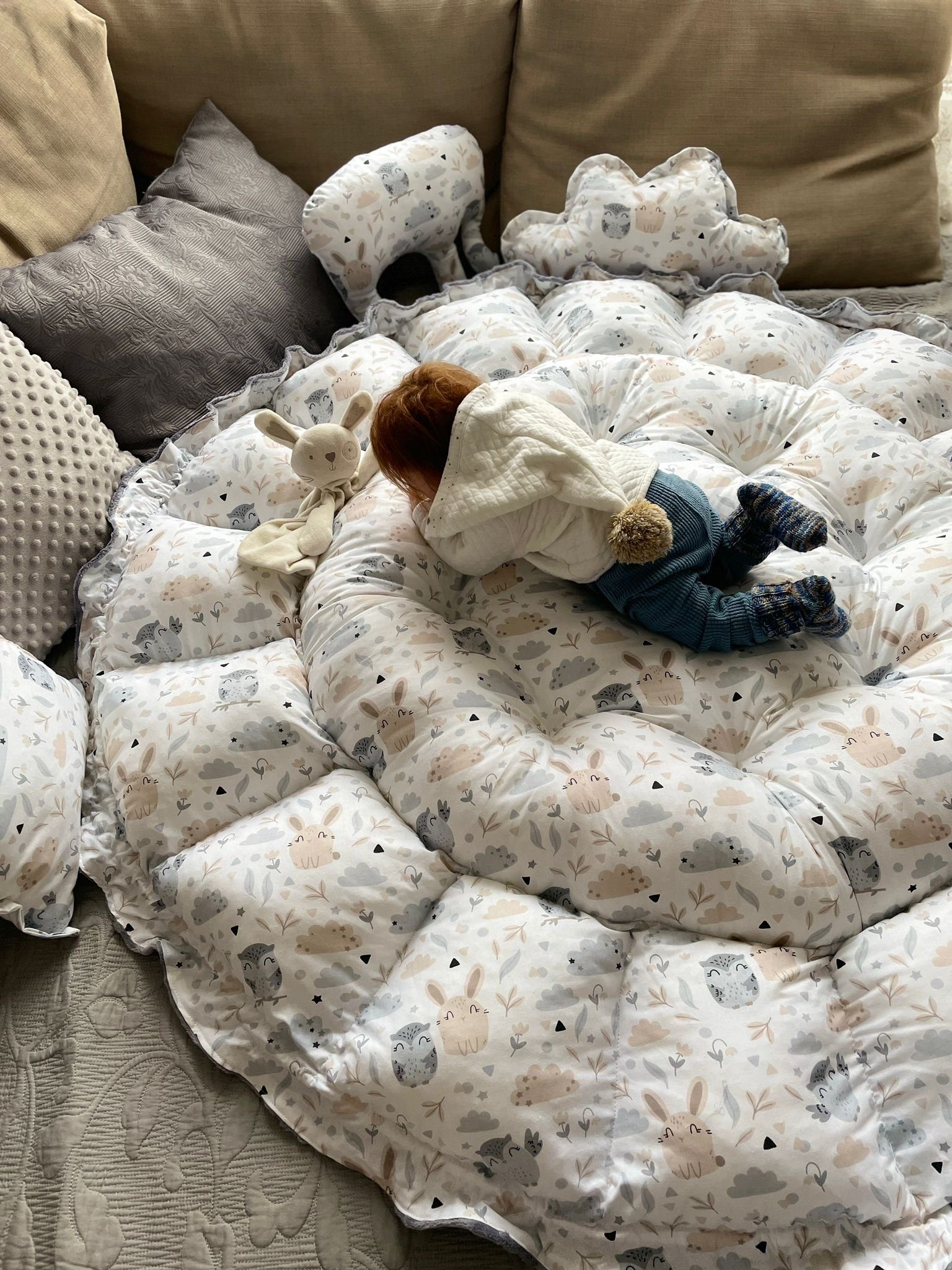 Loolay Bettnestchen MINKY Graphit/ HASE Beige-Weiß ENGELSNEST Babynest, Unterlage, (PREMIIUM XXL als Nestchen Ø90cm; als Krabbeldecke Ø155cm, Original LOOLAY® Babynestchen Spielmatte Reisebett ►SETS MIT ZUBEHÖR), 100% Europäische Stoffe und Kleinserien-Nähen!
