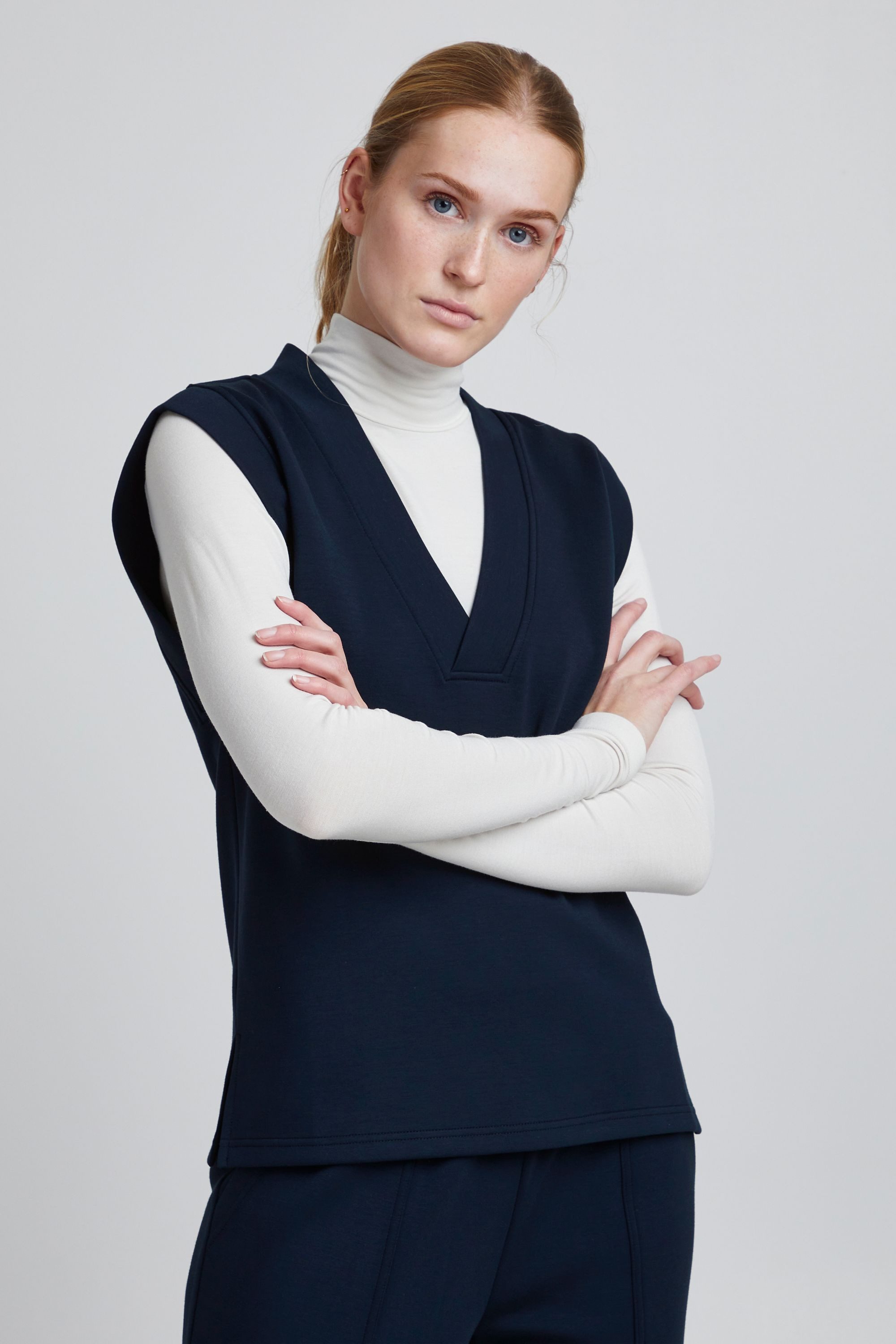 V-Ausschnitt-Pullover BYPUSTI SLIPOVER -20811035