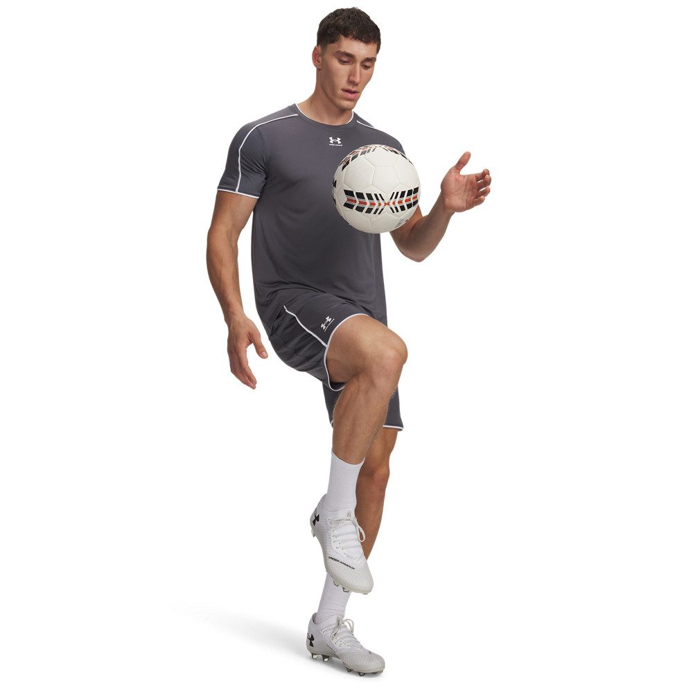 Under Armour® Trainingsshorts UA M CHALLENGER TRAIN SHORT für vielseitige Aktivitäten, leichtes Material, Sportmode-Design