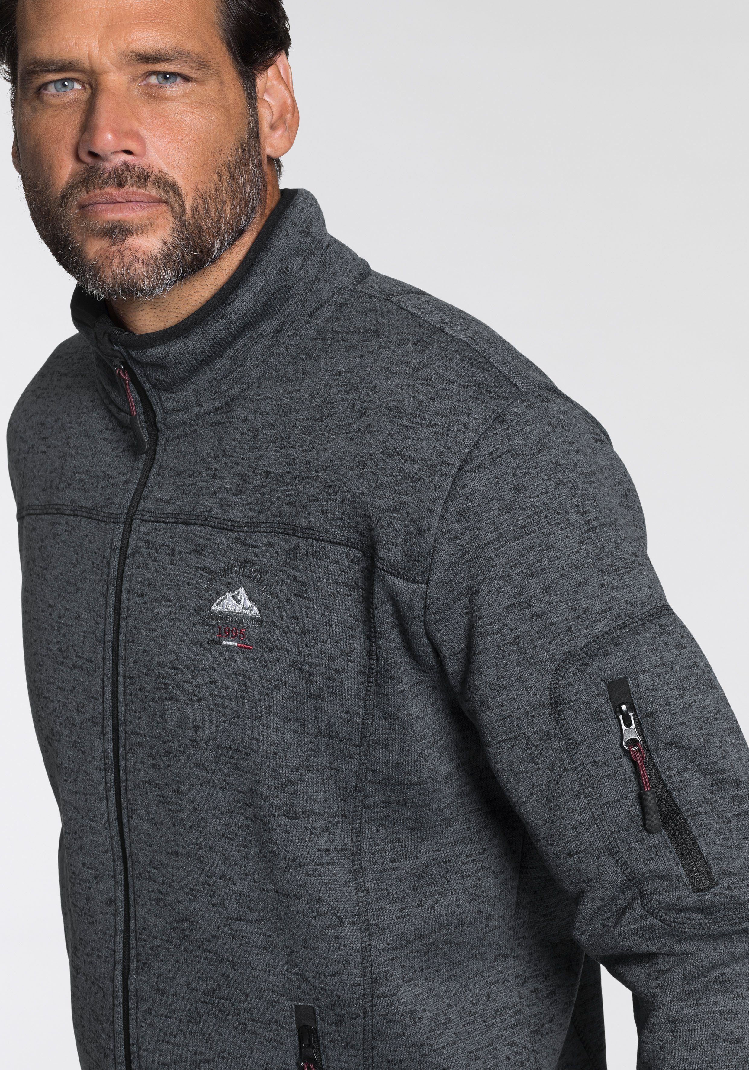 Man's World Strickfleecejacke für die Übergangszeit, mit Reißverschlusstaschen, mit Stehkragen – Bild 4 von 5