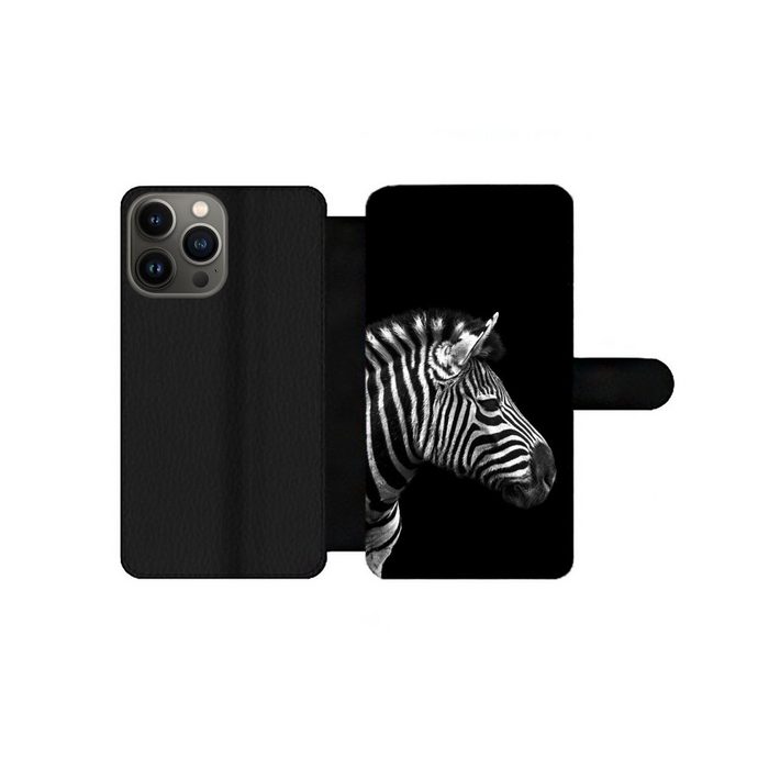 MuchoWow Handyhülle Zebra - Schwarz - Weiß - Porträt - Tiere Handyhülle Telefonhülle Apple iPhone 13 Pro