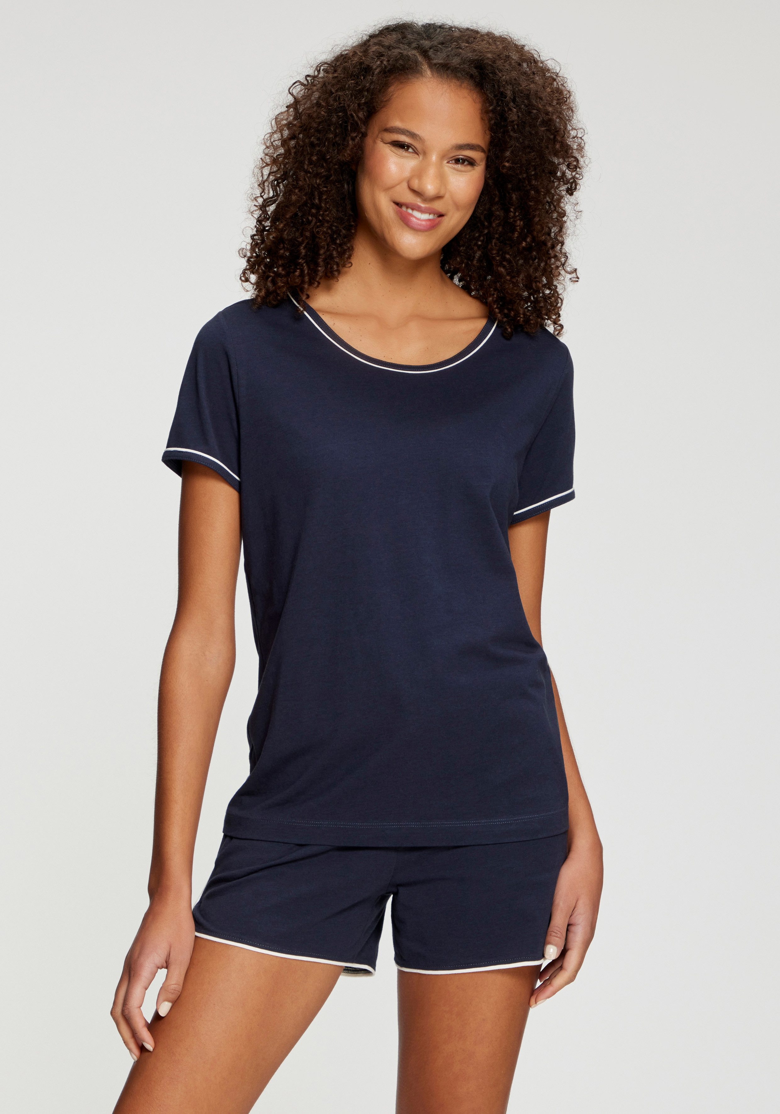 LASCANA Pyjamashorts (1-tlg) mit Kontrastpaspel am Saum – Bild 3 von 5