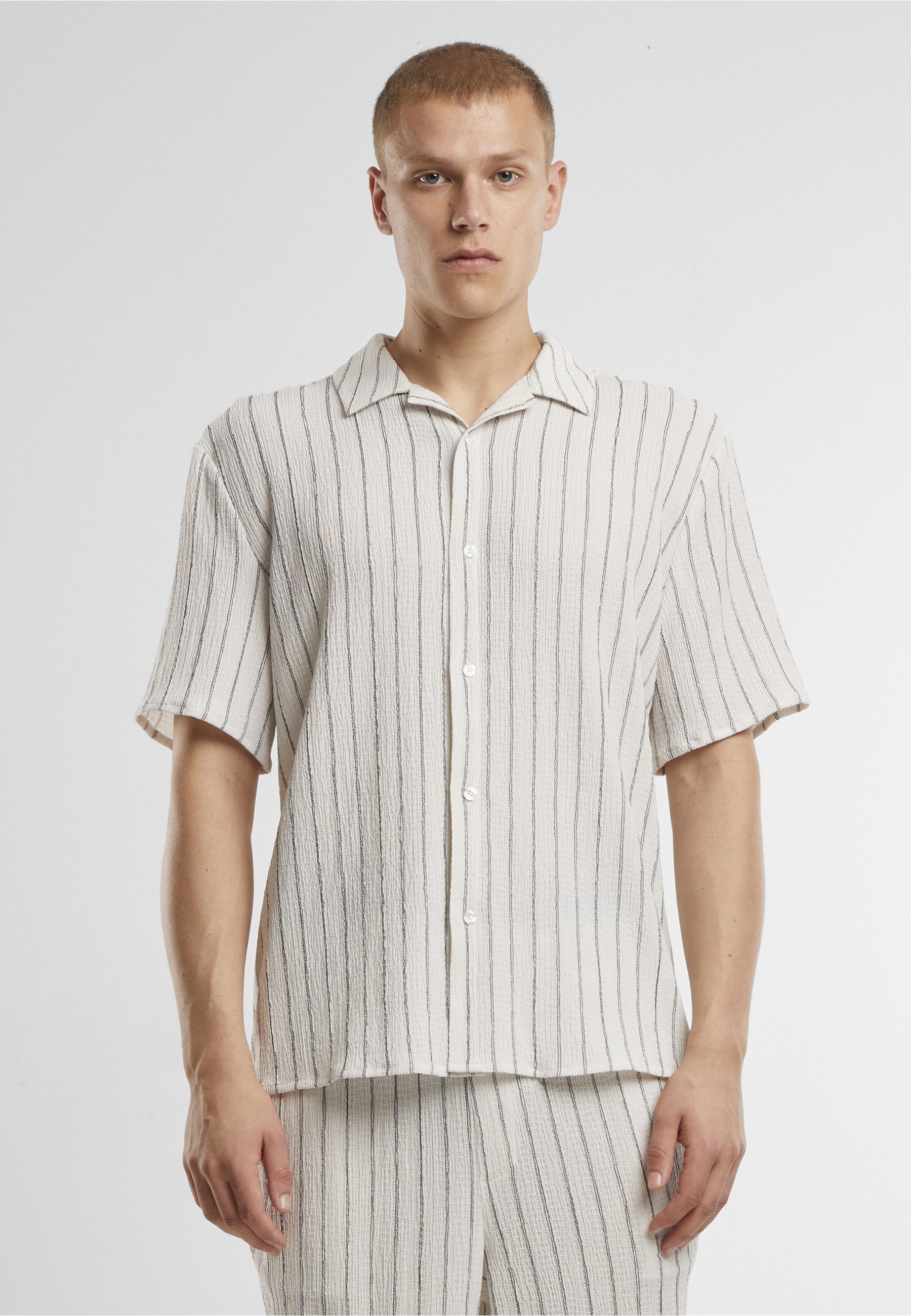 URBAN CLASSICS Langarmhemd Urban Classics Striped Crinkle Resort Shirt (1-tlg) – Bild 5 von 5