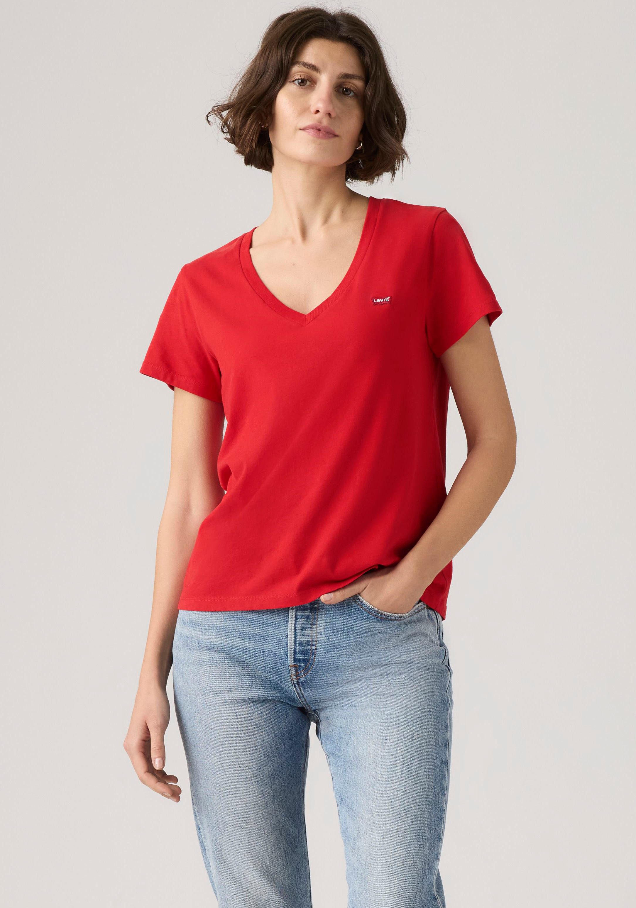 Levi's® V-Shirt Perfect Tee mit kleinem Batwing- Logo