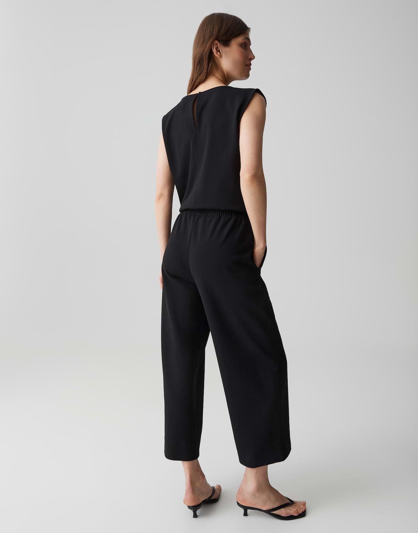 OPUS Jumpsuit Mefiza oasis aus Jersey mit Crepe Optik Vorverlegte Nähte geben dem Look moderne Dynamik