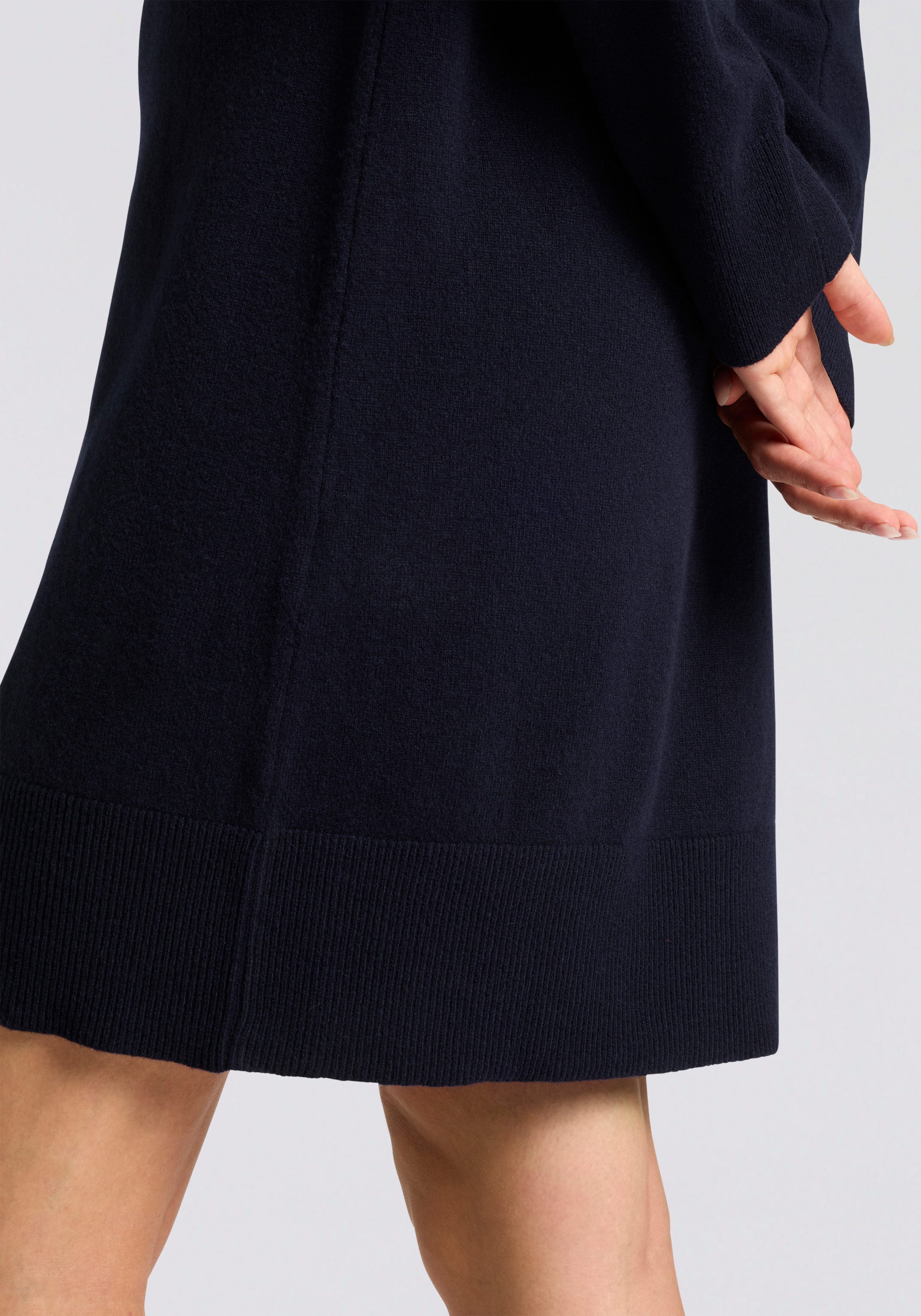 Gant Strickkleid SUPERFINE LAMBSWOOL KNIT Winterkleid, relaxed fit, Rollkragen, aus reiner Wolle