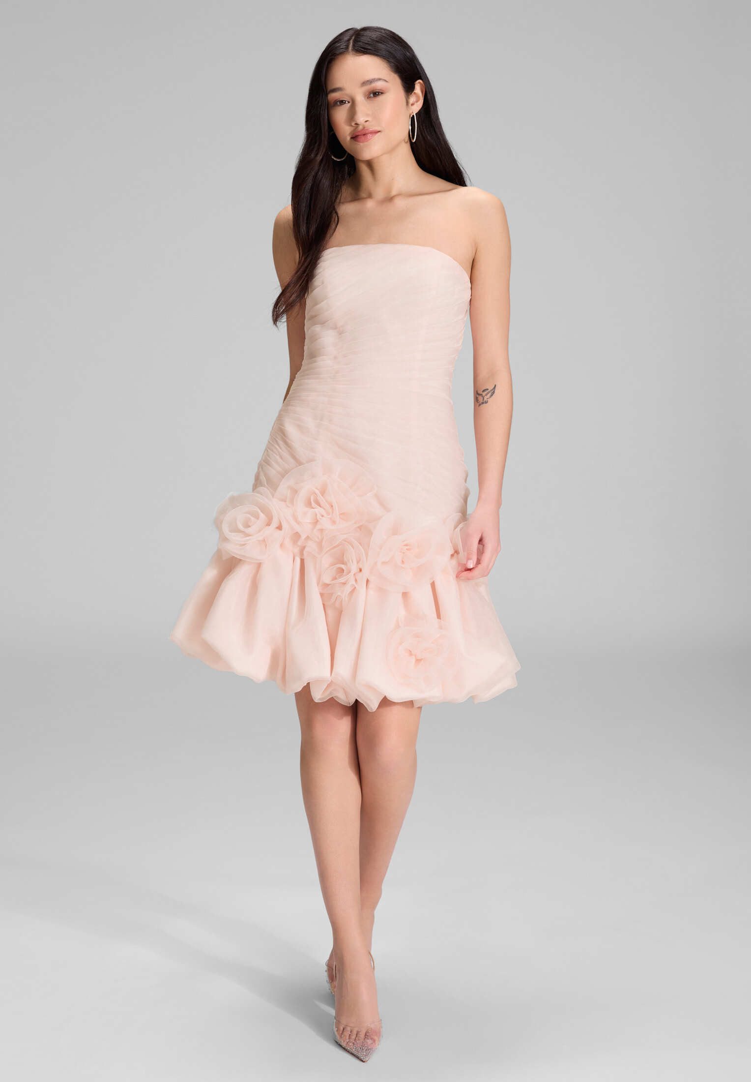 Hey Kyla Cocktailkleid - Cocktailkleid mit Blütenapplikation Figurbetonte Passform