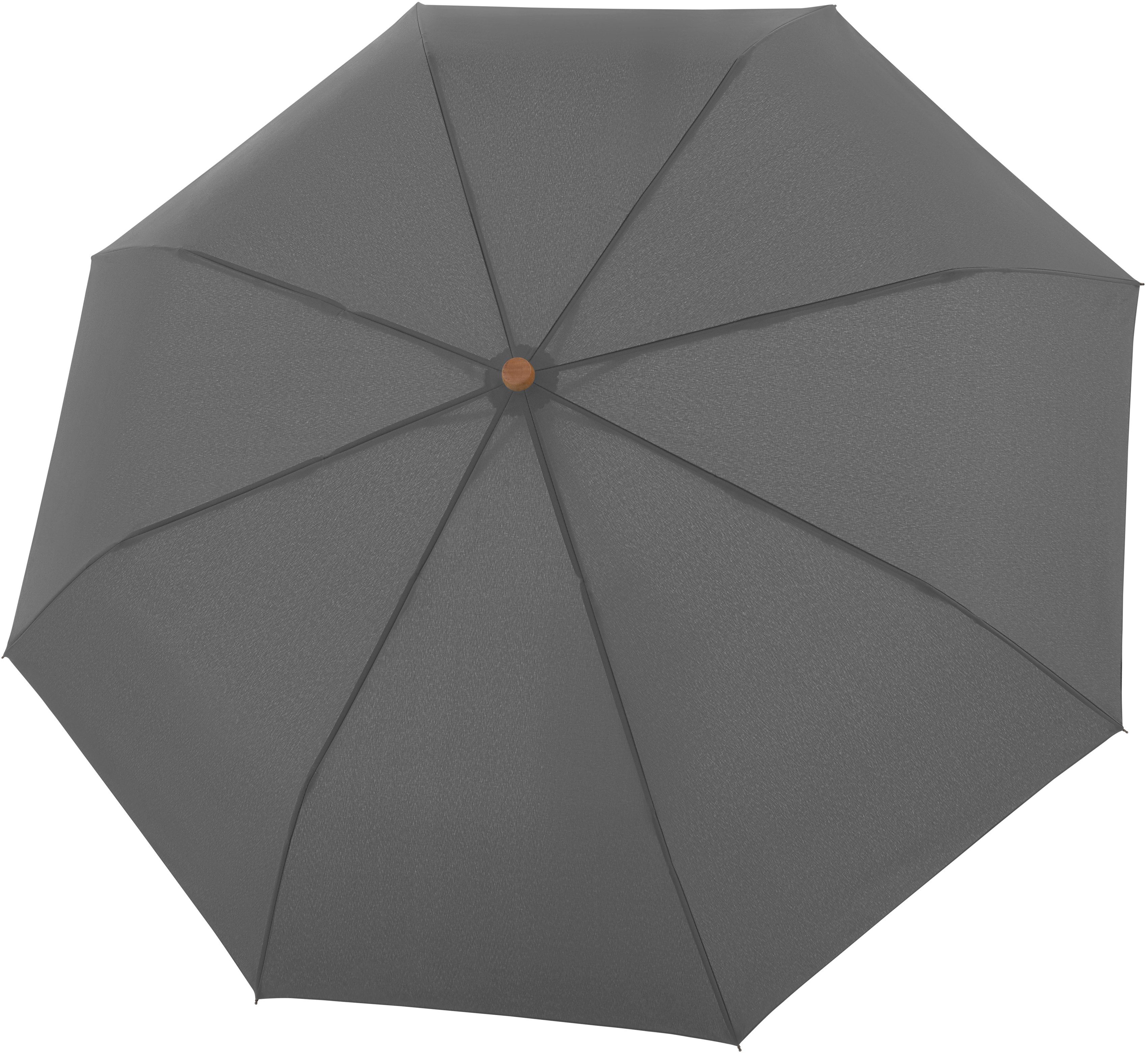 doppler® Taschenregenschirm nature Mini, slate grey, aus recyceltem Material mit Griff aus FSC®- schützt Wald - weltweit | Taschenschirme