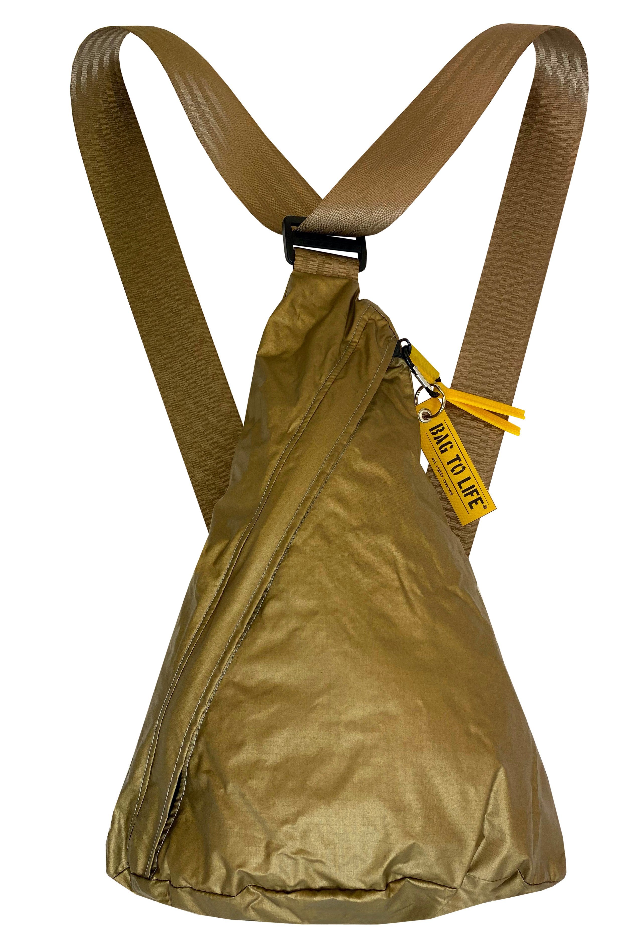 Bag to Life Umhängetasche Bravo Triangle Bag, im praktischen Design