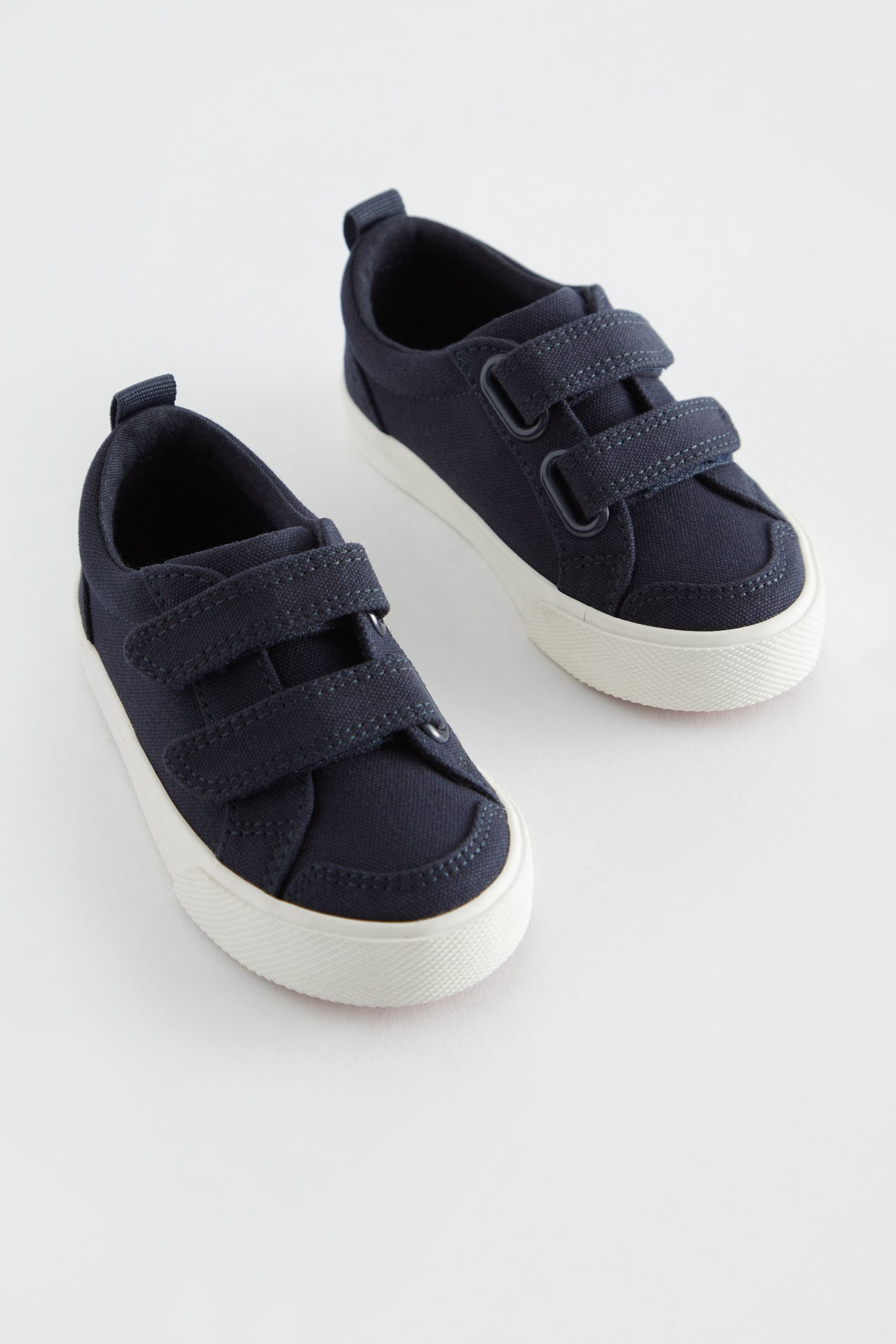 Next Schuhe mit Doppelklettverschluss, weite Passform Sneaker (1-tlg)