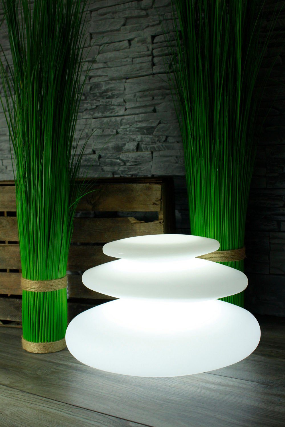 Arnusa Kugelleuchte Flatstones mobile Lampe Dekolampe Tischlampe, Dimmfunktion, LED fest integriert, 16 Leuchtfarben per Fernbedienung wählbar, Stehlampe