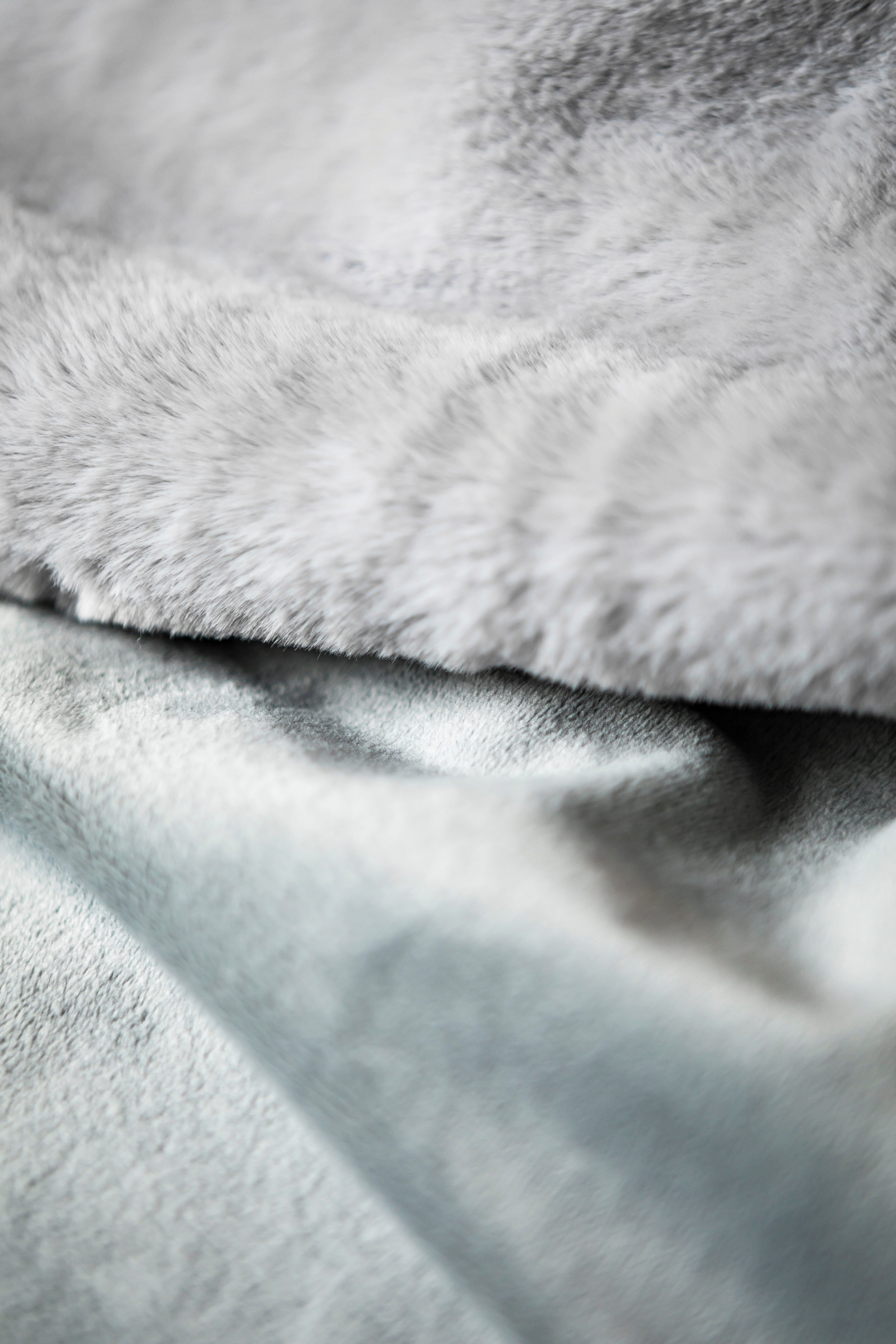 Wohndecke Novara, Sofadecke 130x180 cm, LUXOR living, Kunstfell, Kaninchenfell-Haptik, super weich, Kuscheldecke. waschbar