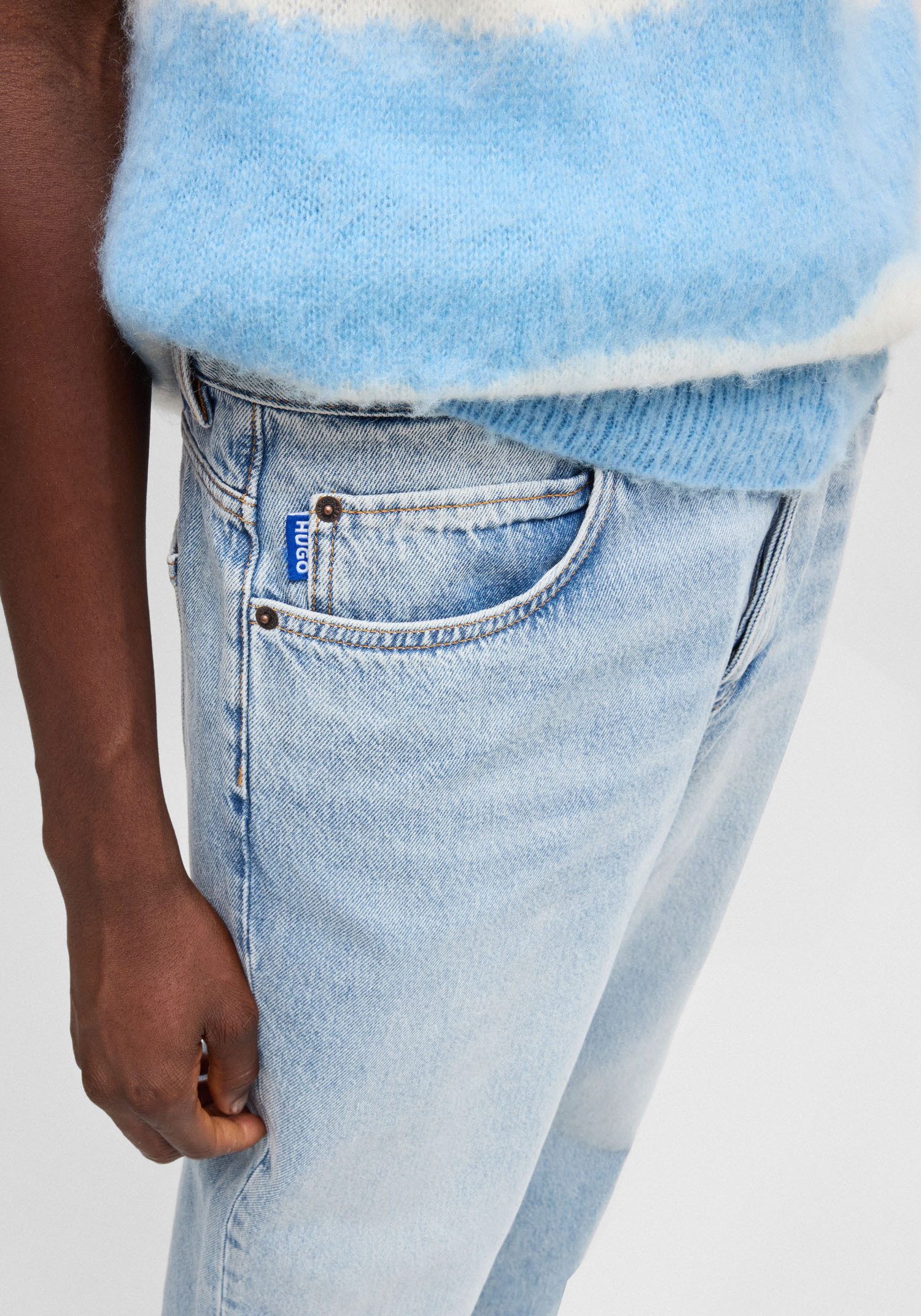 HUGO Loose-fit-Jeans Nate in heller Waschung – Bild 5 von 5