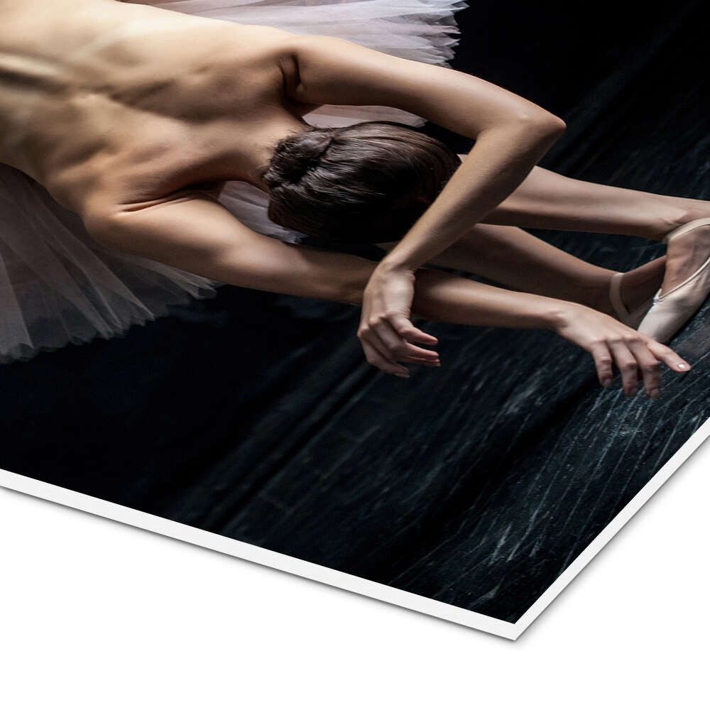 Posterlounge Wandbild Schöne Ballerina verbeugt sich, Editors Choice, erhältlich als Poster, Leinwandbild, Wandsticker oder Acrylglasbild
