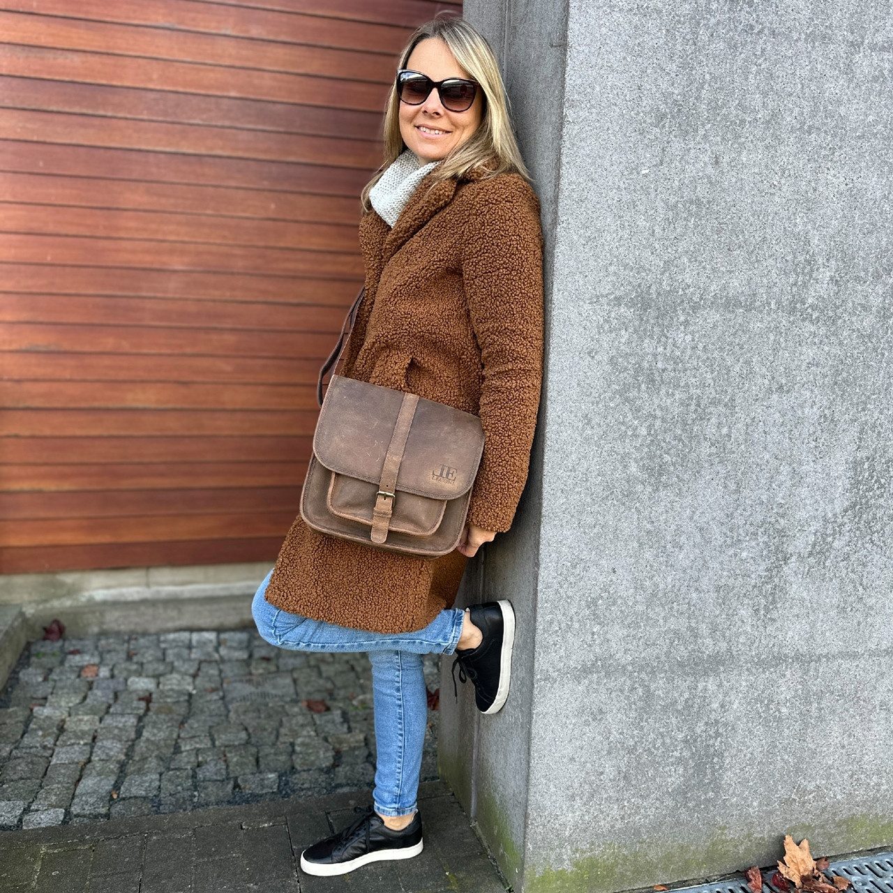 LECONI Umhängetasche Handtasche Schultertasche Freizeittasche Büffelleder günstig online kaufen