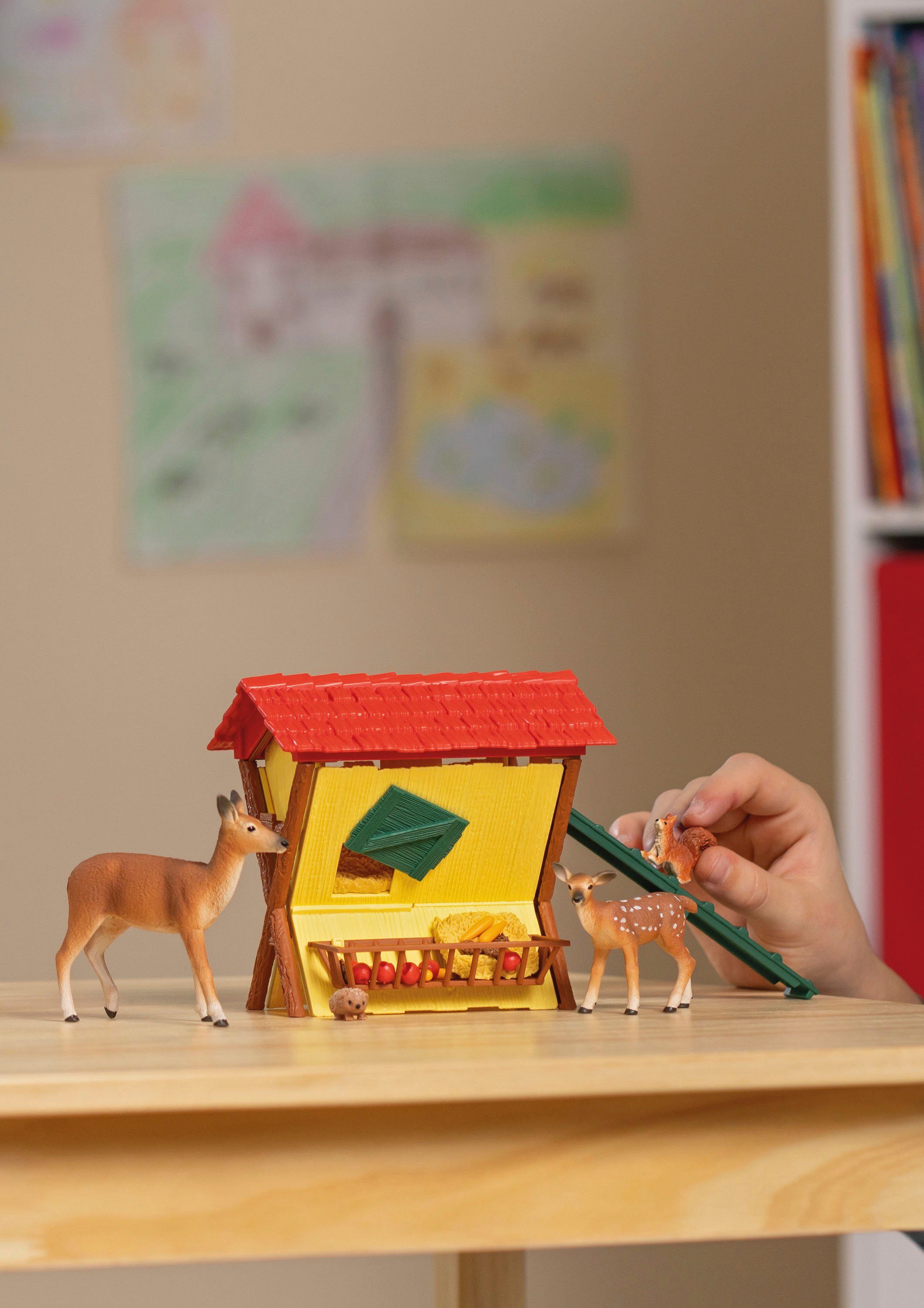 Schleich® Spielwelt FARM WORLD, Fütterung der Waldtiere (42658)