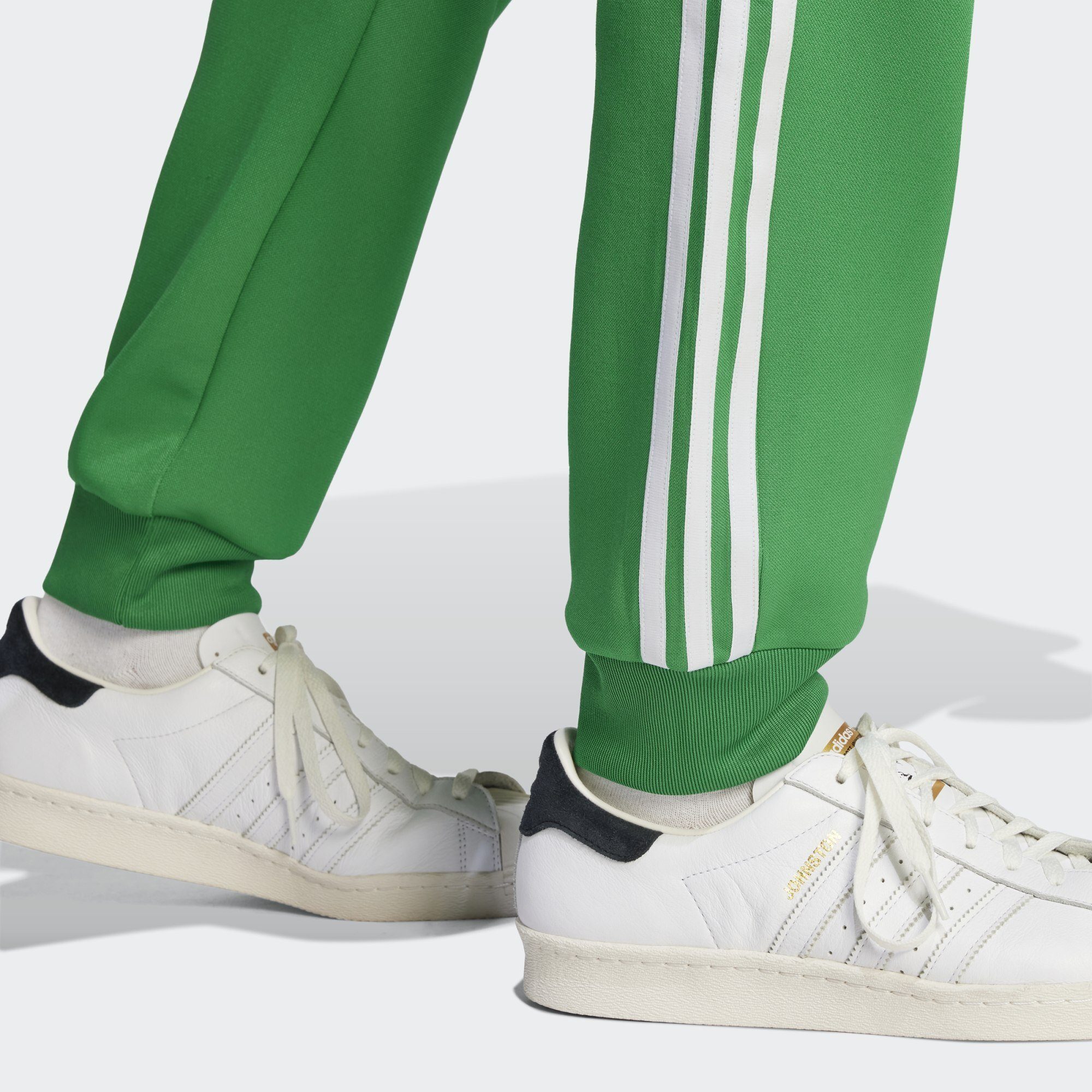 adidas Originals Jogginghose / ADICOLOR CLASSICS+ White Silver Metallic SST / TRAININGSHOSE Green