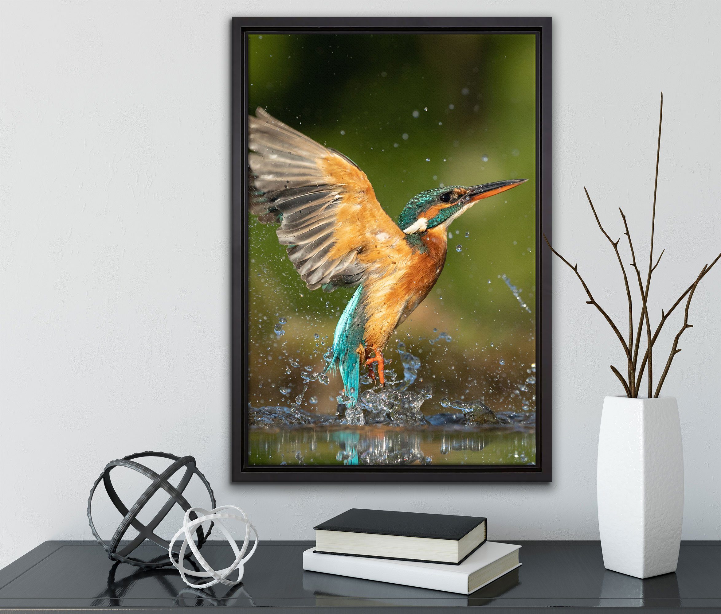 Pixxprint Leinwandbild Eisvogel auf der Jagd nach Fischen, Wanddekoration (1 St), Leinwandbild fertig bespannt, in einem Schattenfugen-Bilderrahmen gefasst, inkl. Zackenaufhänger