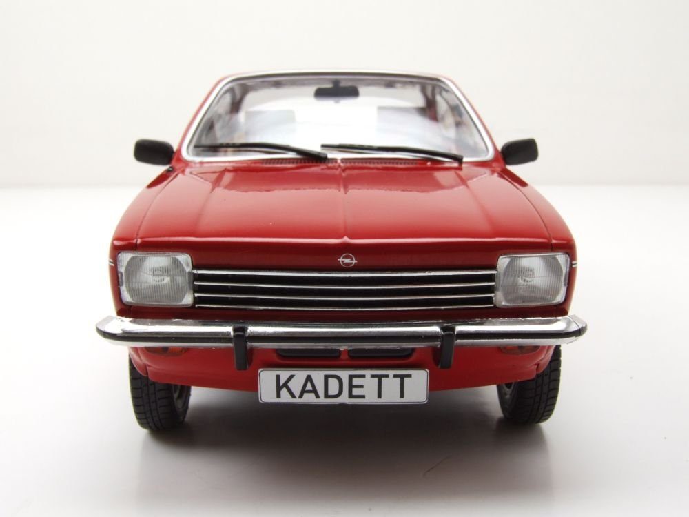 MCG Modellauto Opel Kadett C Coupe 1975 rot, Maßstab 1:18