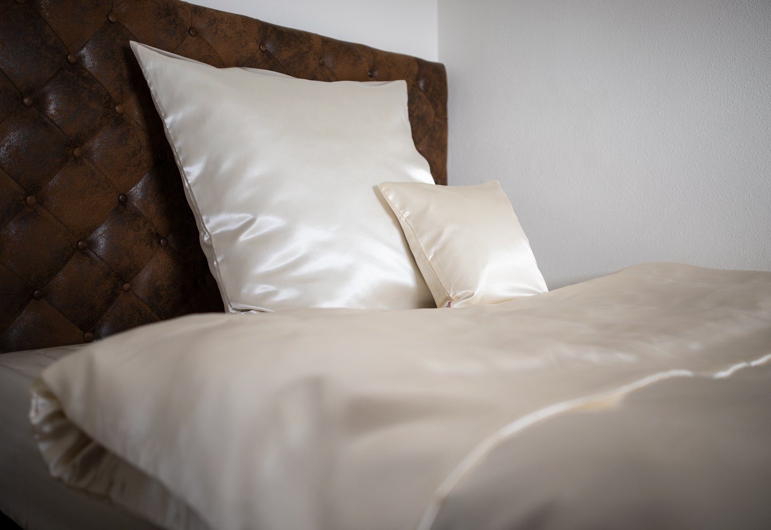 beties Kissenbezug Glanz Satin, (1 Stück), 40x60 cm champagner-beige günstig online kaufen