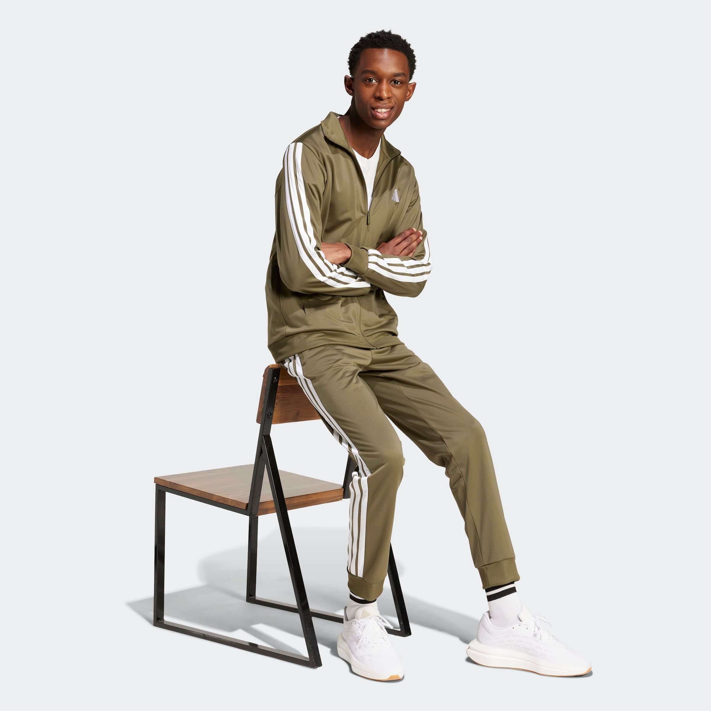adidas Sportswear Trainingsanzug DAYREADY (2-tlg), für Laufen und sportliche Aktivitäten, zweiteiliges Set