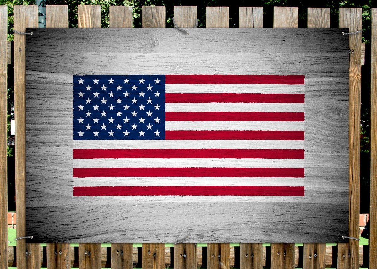 Thumbnail - Wallario Sichtschutzzaunmatten USA Flagge auf Holz