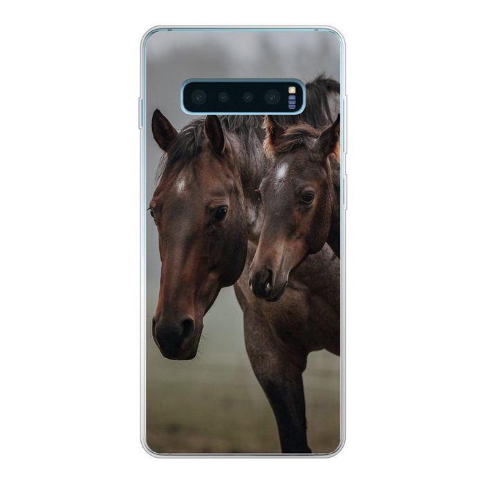 MuchoWow Handyhülle Pferde - Nebel - Landschaft Phone Case Handyhülle Samsung Galaxy S10 Lite Silikon Schutzhülle