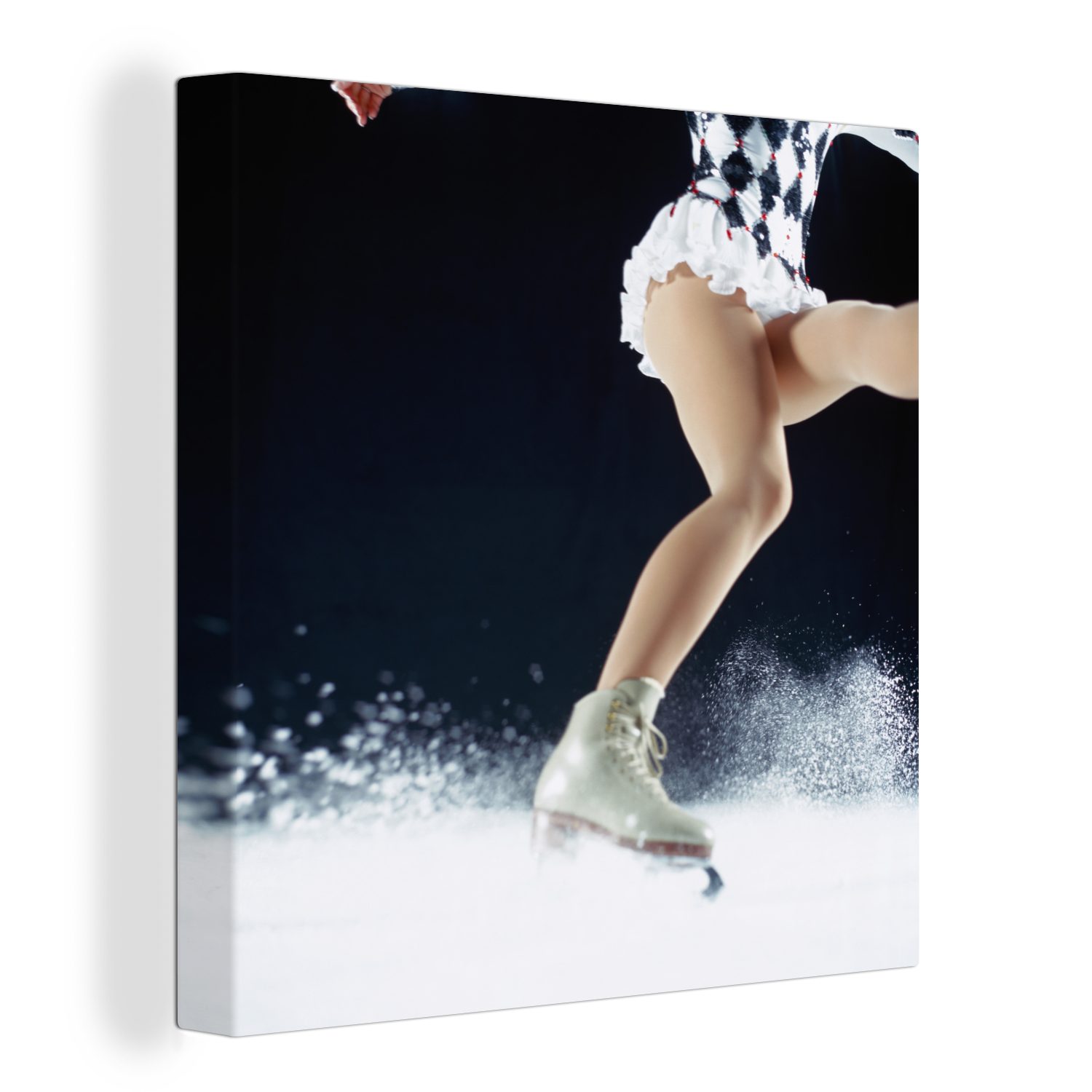 OneMillionCanvasses® Leinwandbild Eine Eiskunstläuferin bremst auf einem weißen Schlittschuh, (1 St), Leinwand Bilder für Wohnzimmer Schlafzimmer