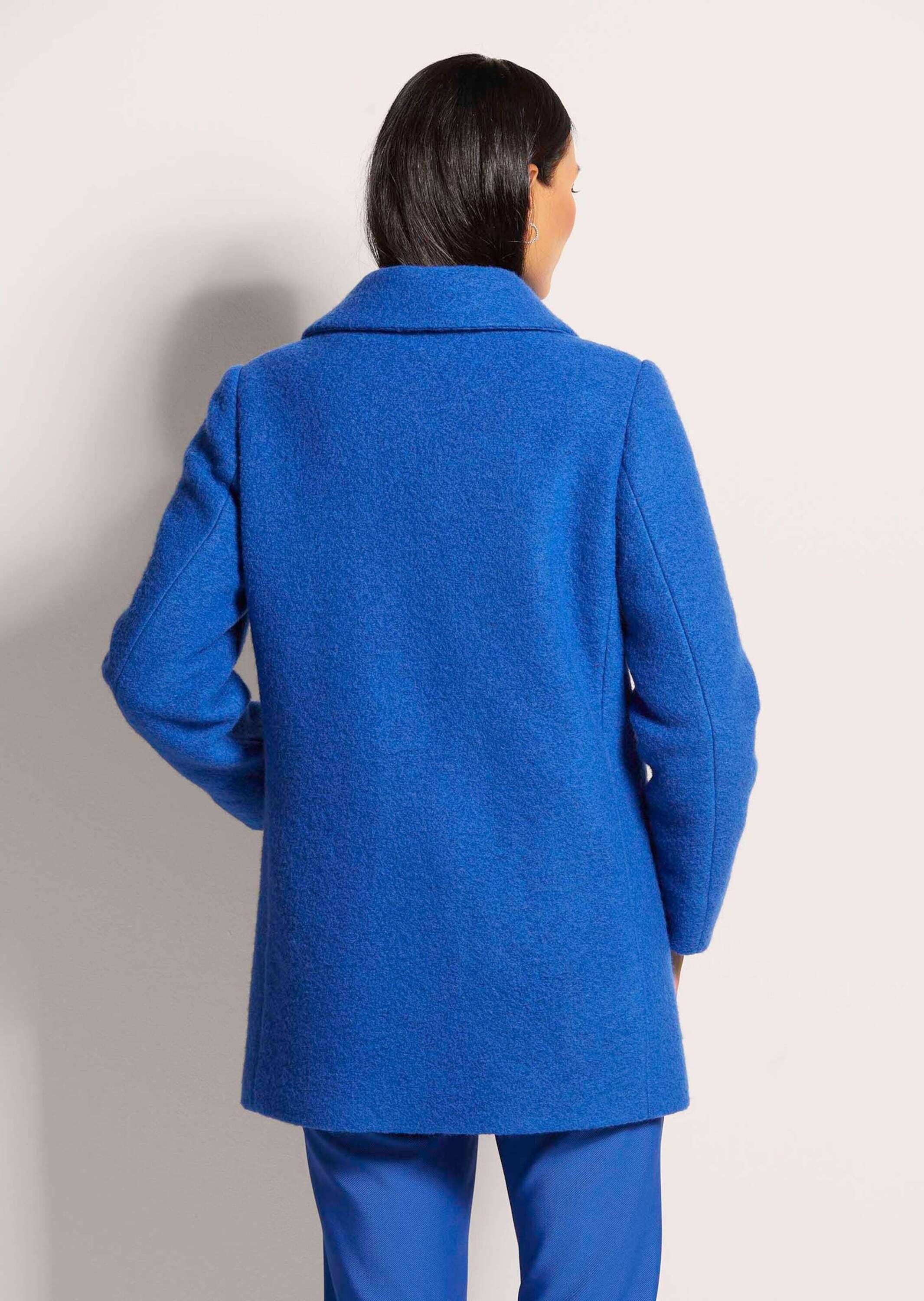 MADELEINE Kurzmantel Eleganter Damenmantel aus Wolle Kurzer Mantel, großer Kragen, Pattentaschen, gefütterte Winterjacke