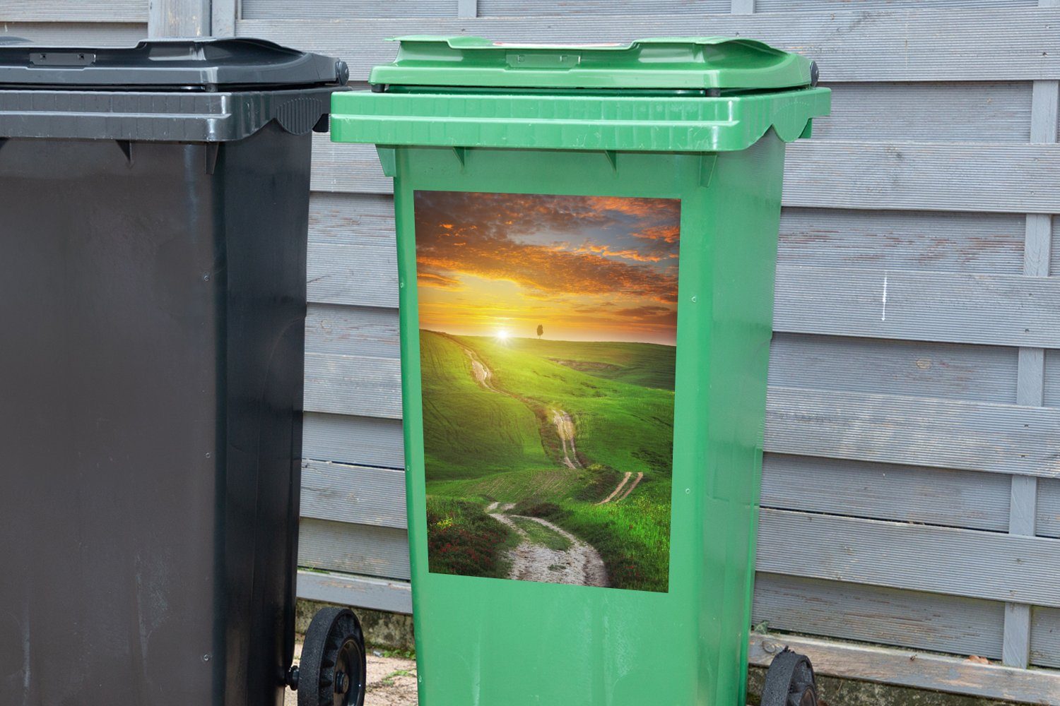 MuchoWow Wandsticker Toskana - Mülleimer-aufkleber, Sonne Hügel Sticker, - Container, Abfalbehälter (1 St), Mülltonne