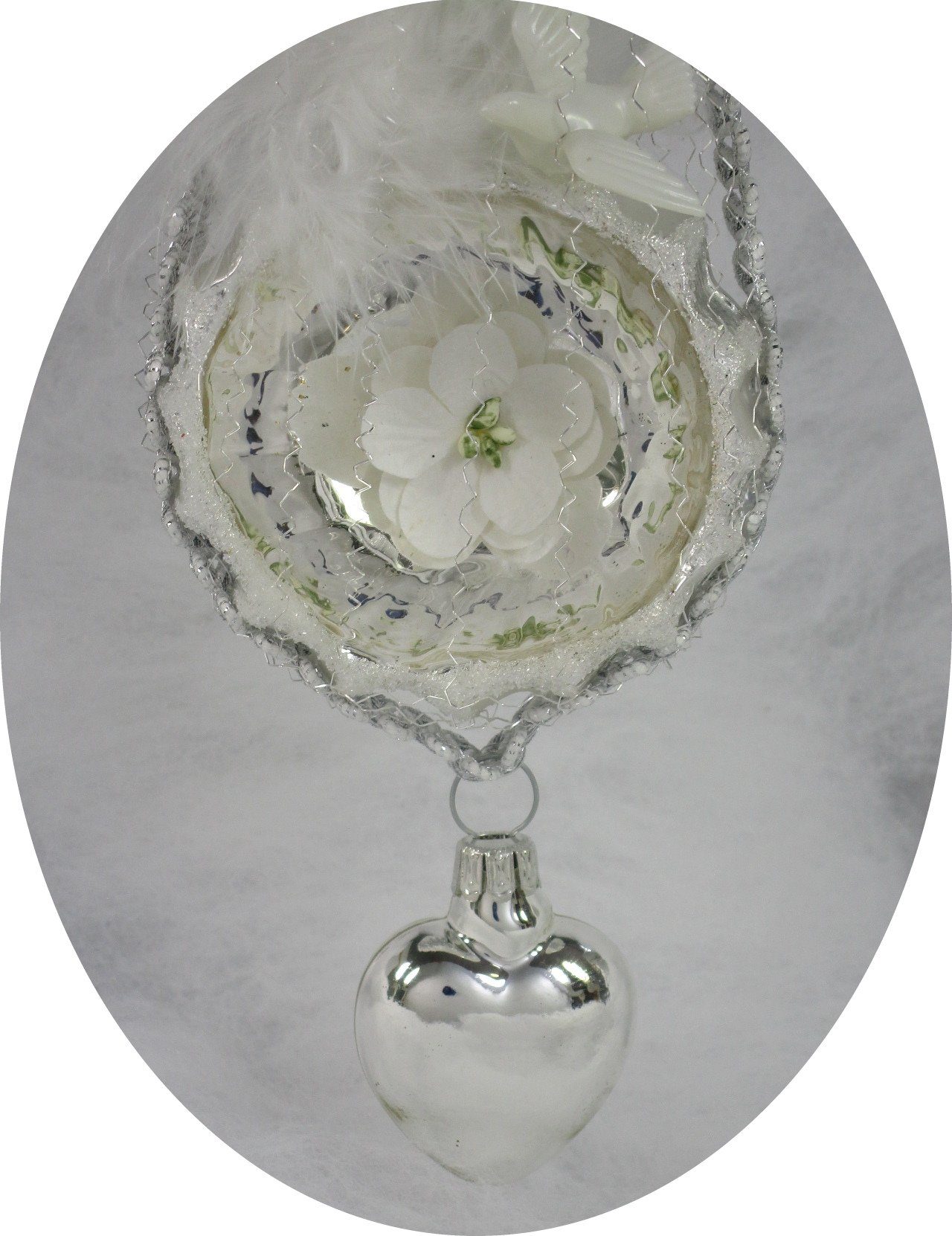 Nostalgie Christbaumschmuck Thüringen Christbaumschmuck Viktorianisches Ornament mit Taube und Herz (1-tlg), "Viktorianisches Ornament mit Taube und Herz"