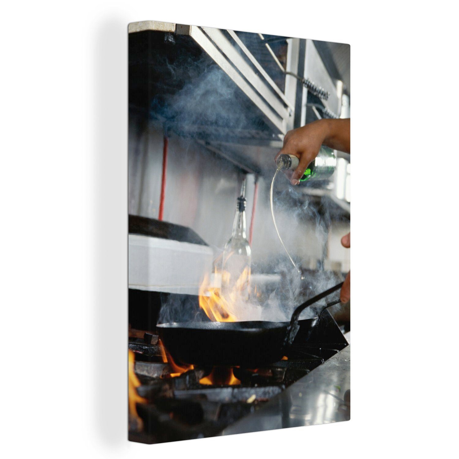 OneMillionCanvasses® Leinwandbild Wok-Öl wird in eine Wok-Pfanne gegossen, (1 St), Leinwandbild fertig bespannt inkl. Zackenaufhänger, Gemälde, 20x30 cm