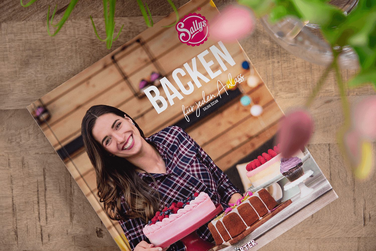 Thumbnail - Sallys Notizbuch Backen für jeden Anlass - Sallys Buch Saliha Özcan, Kreative Torten