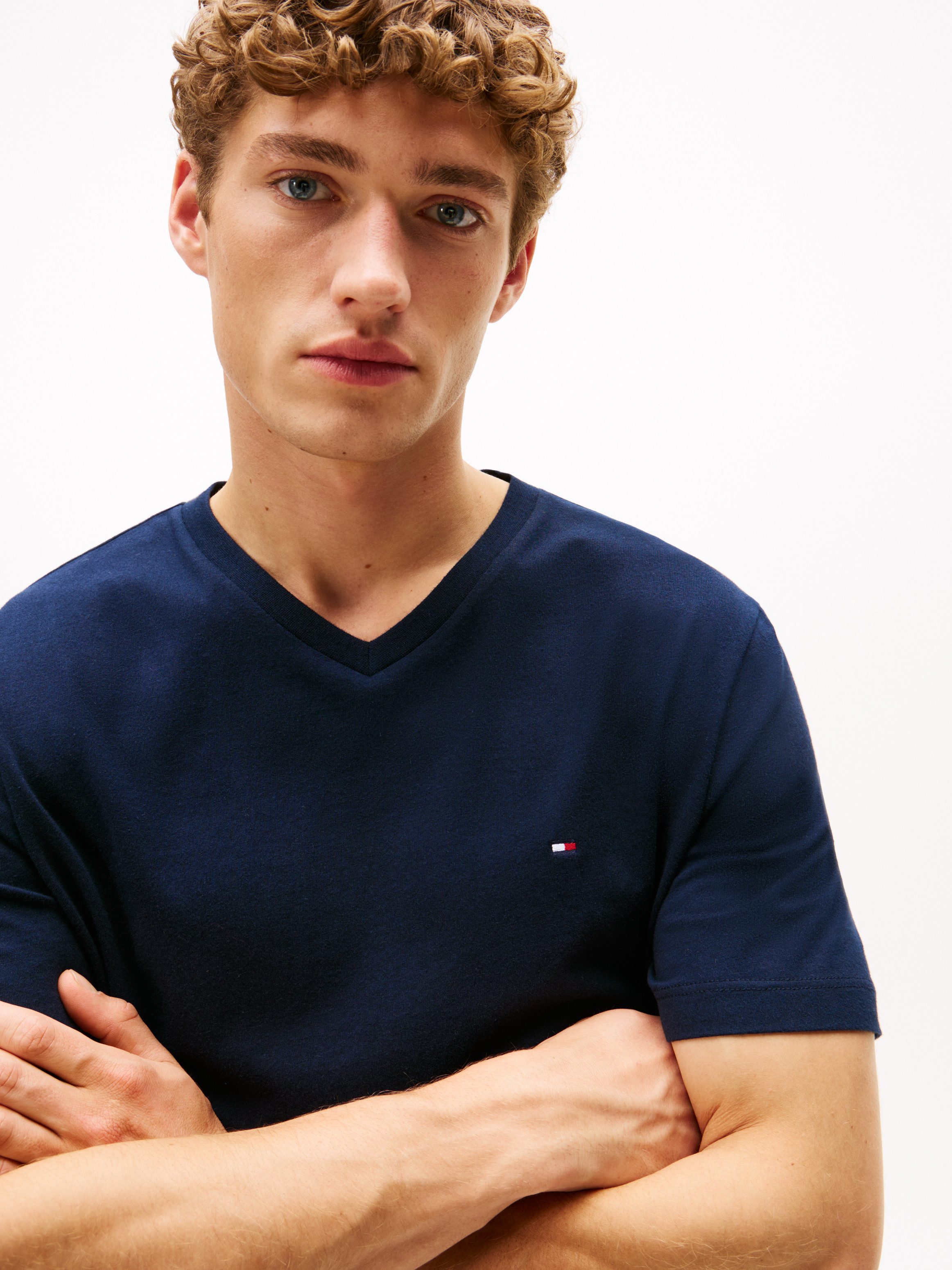 Tommy Hilfiger V-Shirt ESSENTIAL V-NECK unifarben, casual, regular fit, Baumwolle