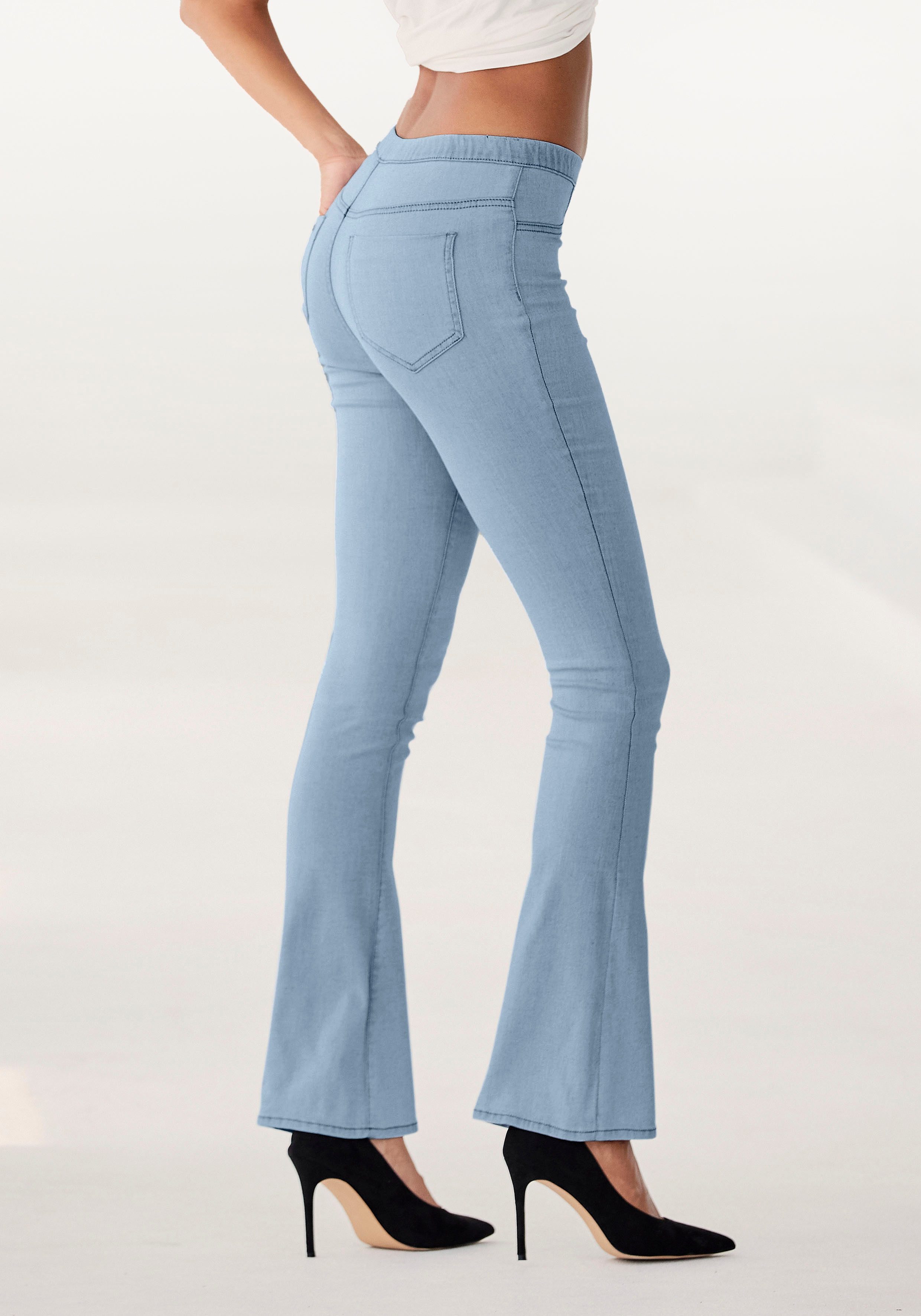 Buffalo Jeggings mit ausgestelltem Bein