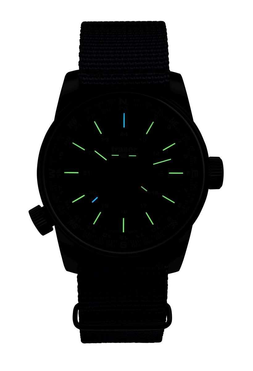 Traser Quarzuhr P68 Pathfinder GMT Herrenuhr Blau 109034 Natoband 46 mm, mit trigalight® Selbstleucht-Technologie