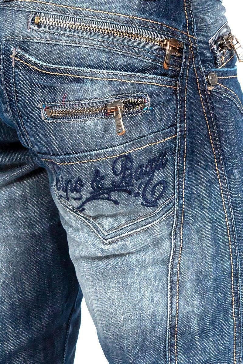 Cipo & Baxx Regular-fit-Jeans Herren Regular Fit Hose Stonewashed BA-C0751 (1-tlg) Schriftzug und diverse Verzierungen