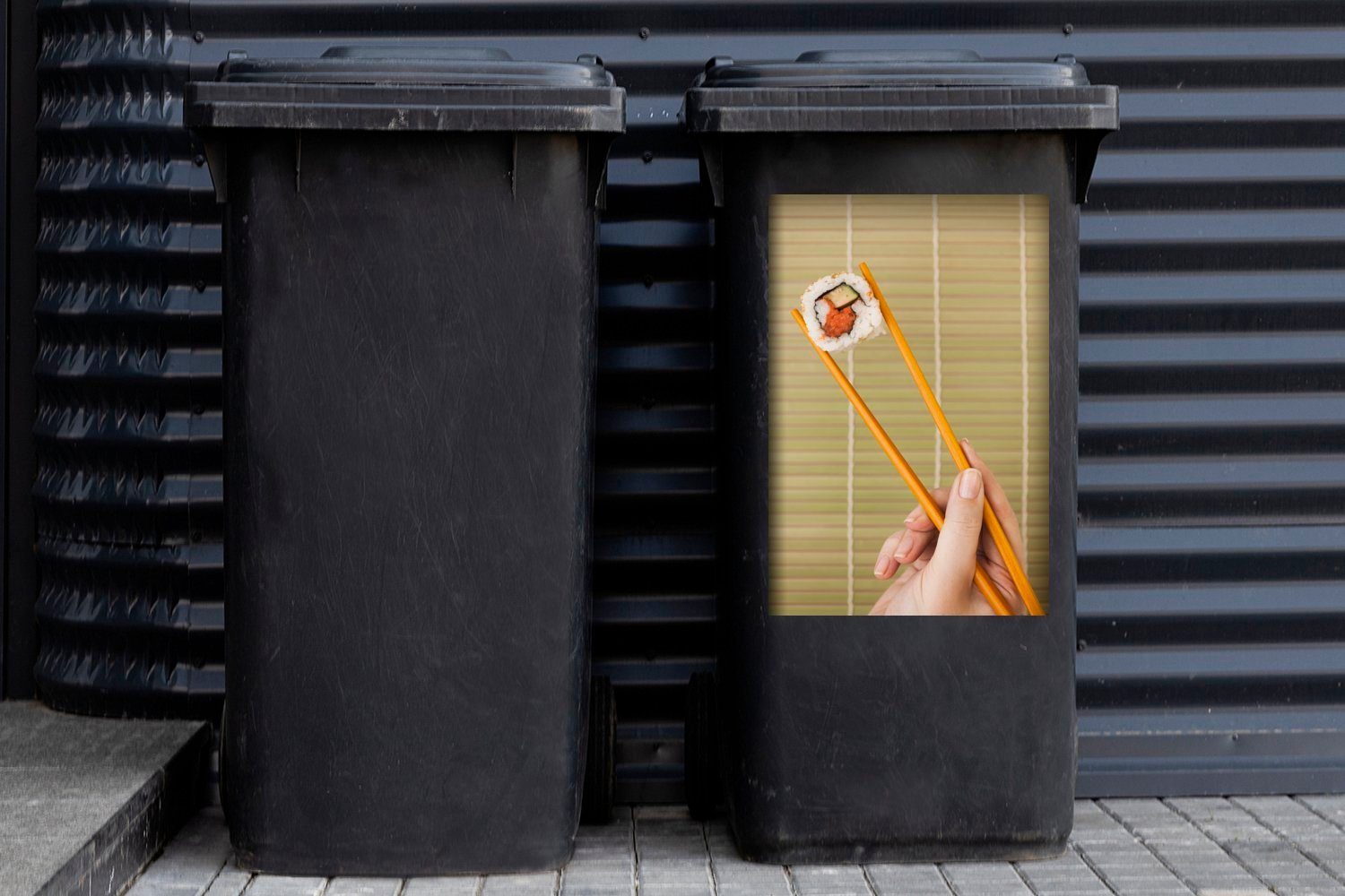 Sushi Container, (1 Wandsticker Mülltonne, Abfalbehälter zwischen MuchoWow St), Mülleimer-aufkleber, Stäbchen Sticker,