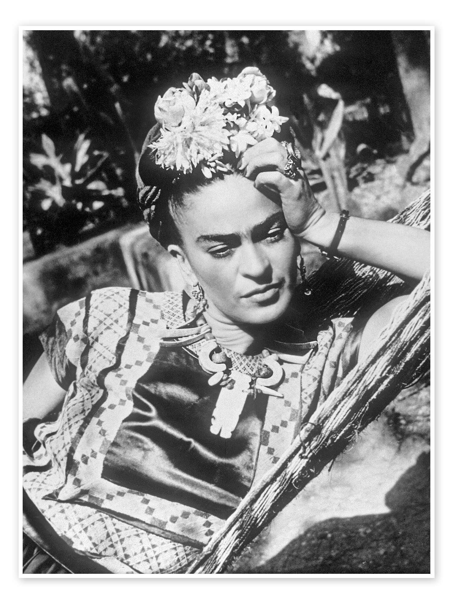 Posterlounge Poster Bridgeman Images, Frida Kahlo in einer Hängematte, 1948, Wohnzimmer Fotografie