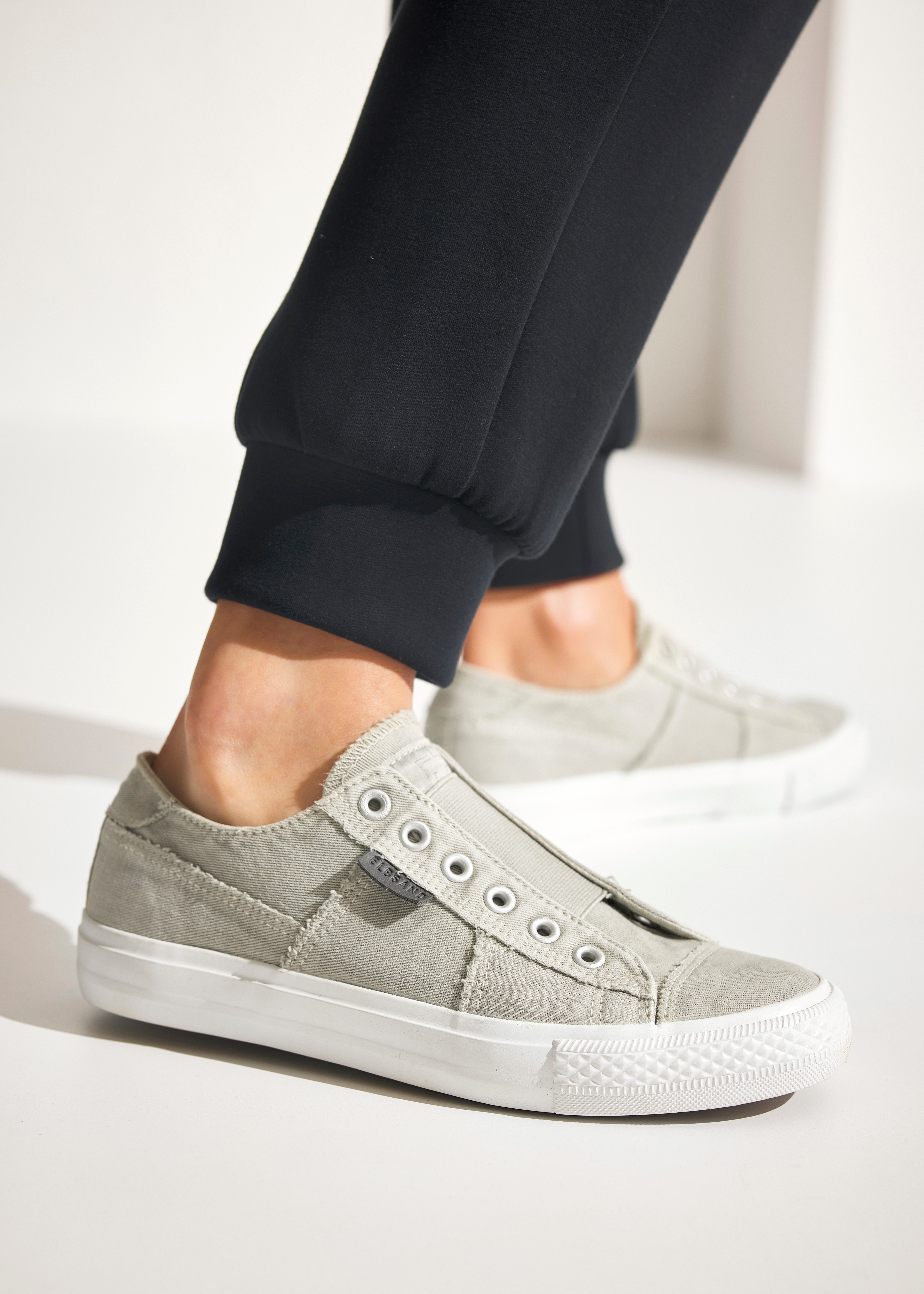 Elbsand Halbschuh, Slipper, Freizeitschuh, Stoffschuhe, Textilschuhe Sneaker Slip-On-Sneaker aus Textil zum Reinschlüpfen mit elastischem Einsatz